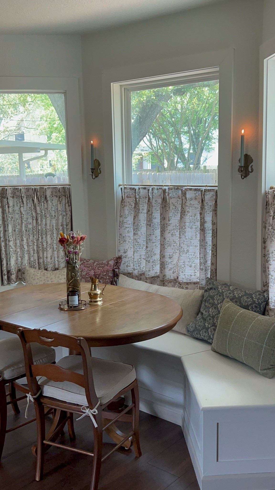 Dining nook links & lookalikes!

#LTKHome #LTKSaleAlert #LTKdayinmylife