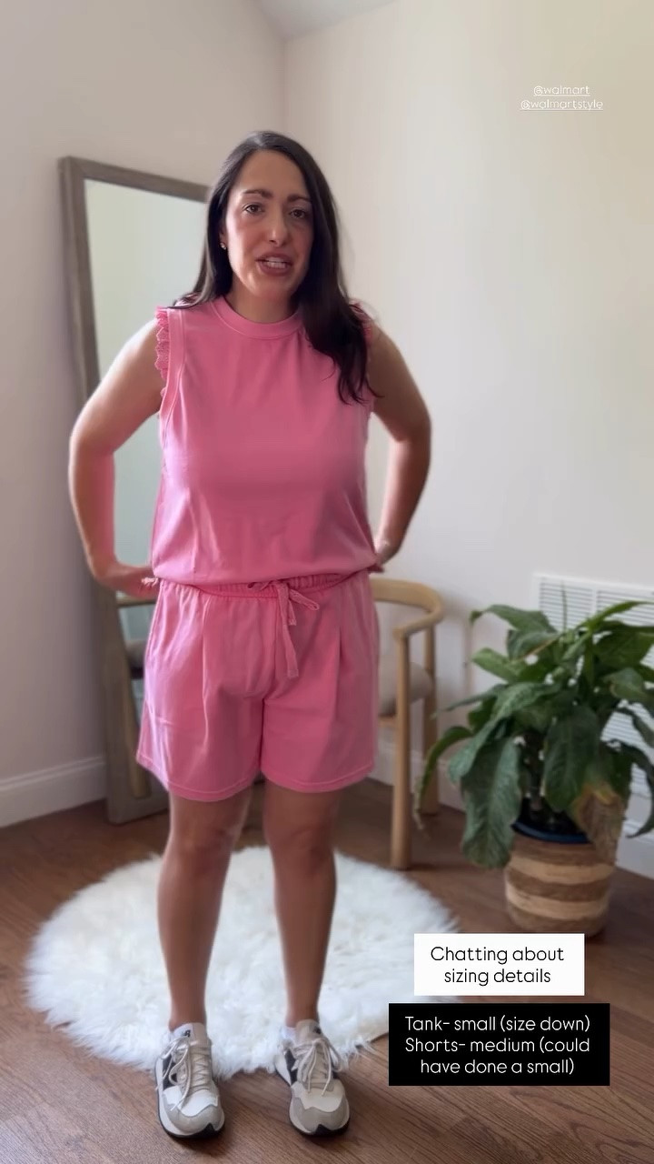 Tank- small (size down)
Shorts- medium (could have done a small) Chatting about sizing details @walmart @walmartstyle