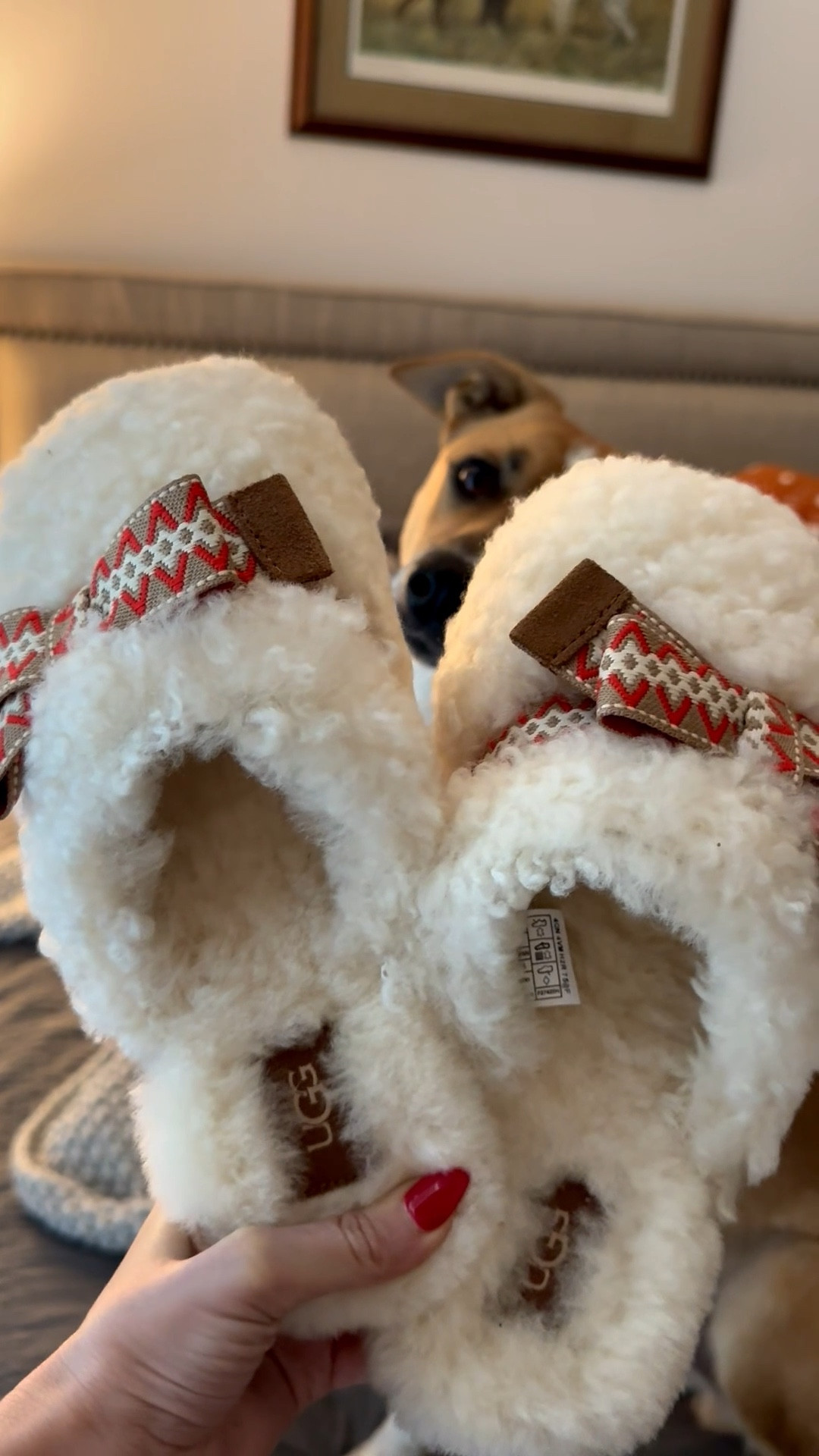 Slippers // gifts for her // gift guide // gifts under $150 // Nordstrom // uggs // winter slippers 

#LTKFindsUnder100 #LTKHome #LTKSaleAlert