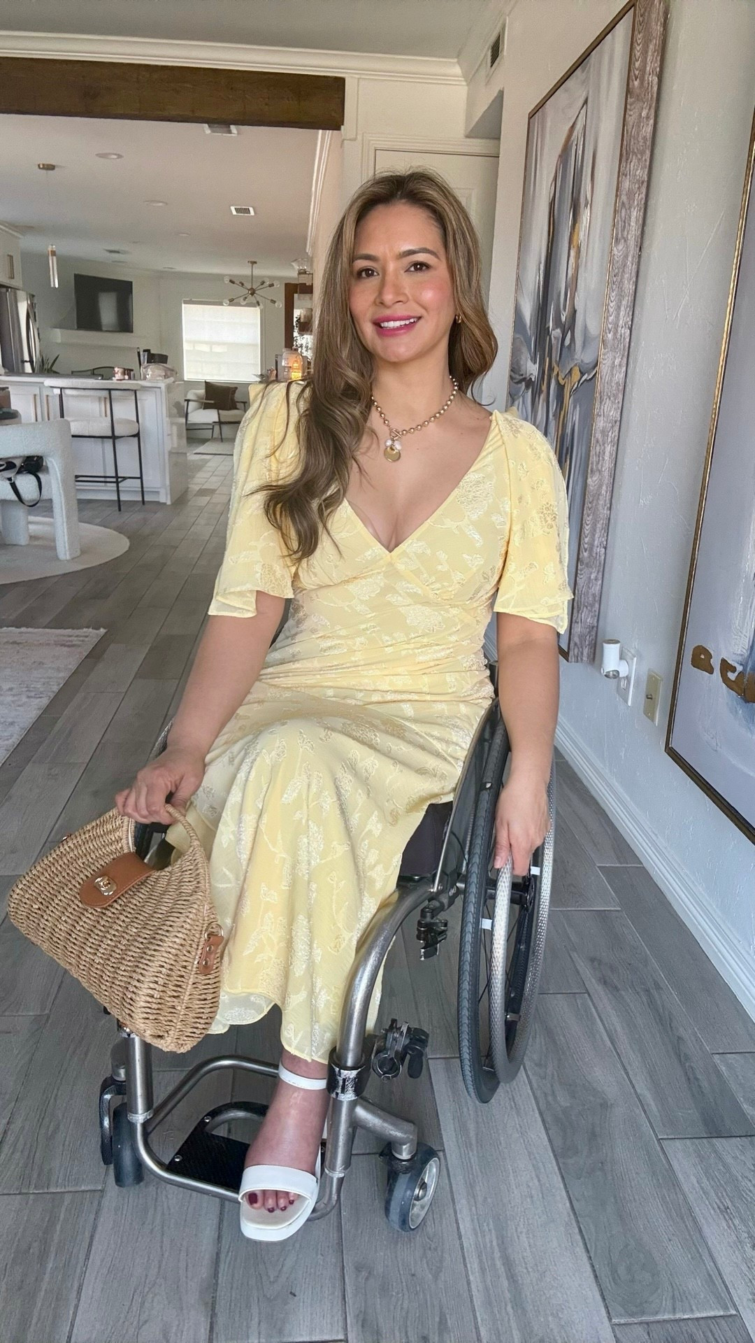 ASTR the label dress Floral Flutter Sleeve Cutout Back Midi Dress #nordstromrack

#LTKU #LTKgrwm #LTKdayinmylife