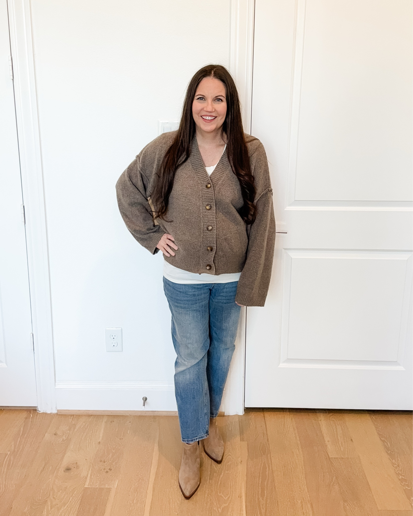 Loving this comfy-chic neutral look in my fall outfit and winter outfit rotation. This soft light brown cardigan sweater pairs perfectly with straight leg ankle jeans for a clean, flattering silhouette. And you can style it with light brown booties or tan boots depending on your vibe.
Ideal for anyone wanting easy maternity outfits that still look put together. It’s the perfect base for your winter lookbook or fall and winter lookbook, and it fits right in with winter street style trends.
A favorite casual outfit for the season.


#LTKSeasonal #LTKBump #LTKOver40