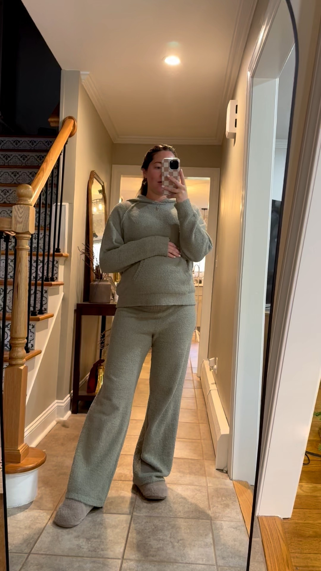 This set is so insanely cozy!!!! I sized up to M 

Code LAUREN10 will get you 10% off 

#LTKHoliday #LTKGiftGuide