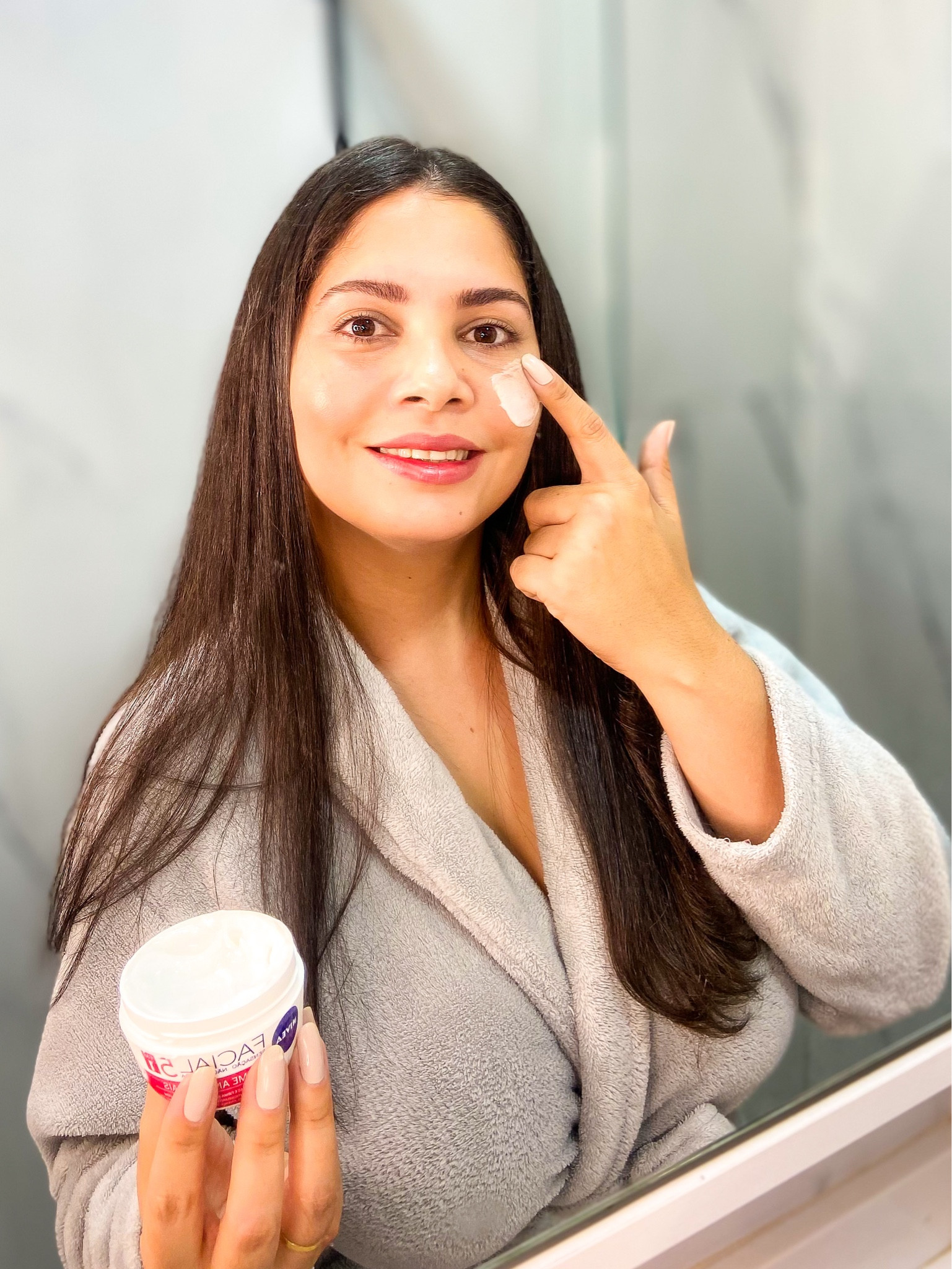 Creme antissinais para todos os tipos de pele. Proporciona firmeza e minimiza a aparência das linhas de expressão. 


#LTKbeauty #LTKtravel #LTKbrasil