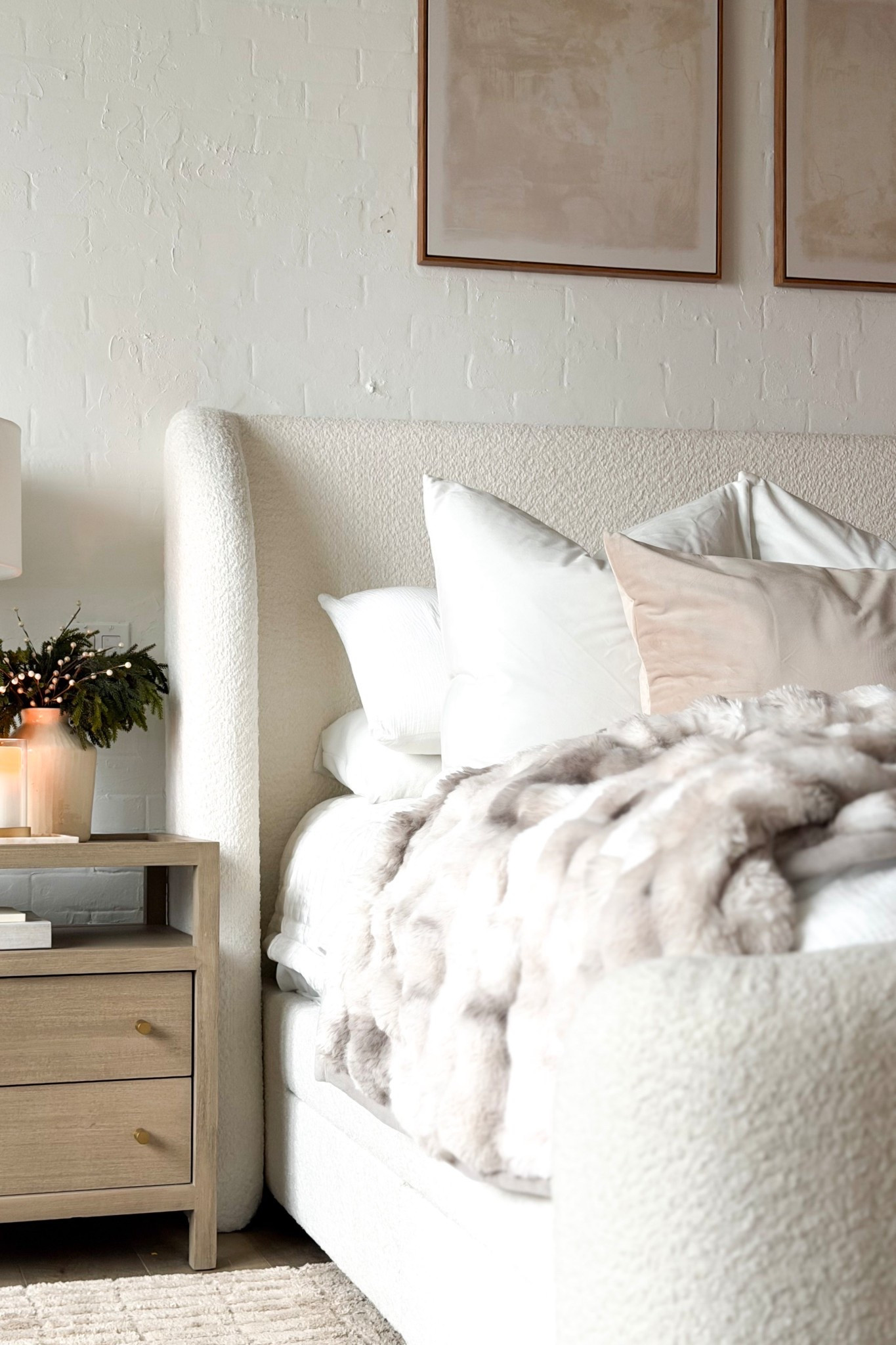 Cozy winter bedding views!

Winter bedding, bedroom finds, bedding, cozy bedroom, faux fur blanket, storage bed, pillows, nightstand, wall art, area rug, modern home, neutral home, organic home 

#LTKHome #LTKSeasonal