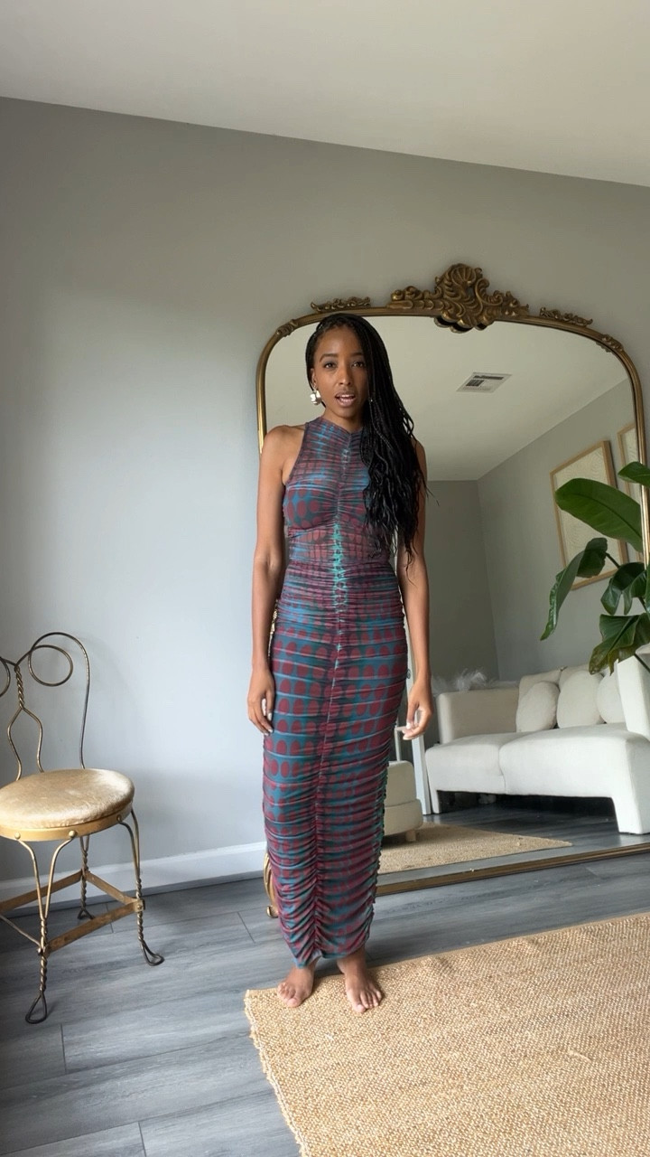 A Jean Paul Gaultier dupe. This dress fits LIKE A GLOVE. It has built in bra and a lining from the waist down that accentuate all of the right places! It’s very comfortable and perfect for a night out, date night or any fun occasion/ party! 

#LTKVideo #LTKstyletip #LTKfindsunder100