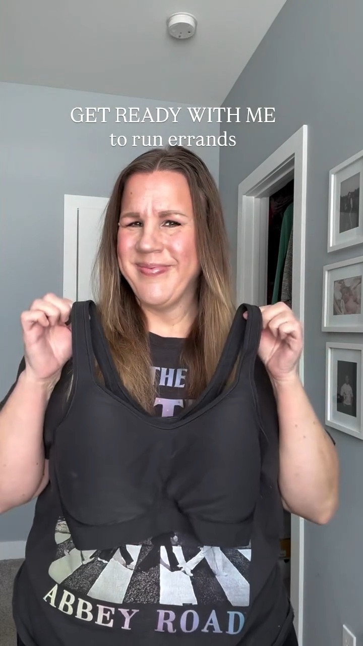 Heading out to pick up groceries and run errands in my fav @truekind bra #gifted and Amazon jeans and cardigan. 

Use code TKJEN20 to save moolah @truekind
 
#truekindsquad #wirelessbra #midsizeoutfits #casualoutfits

#LTKmidsize