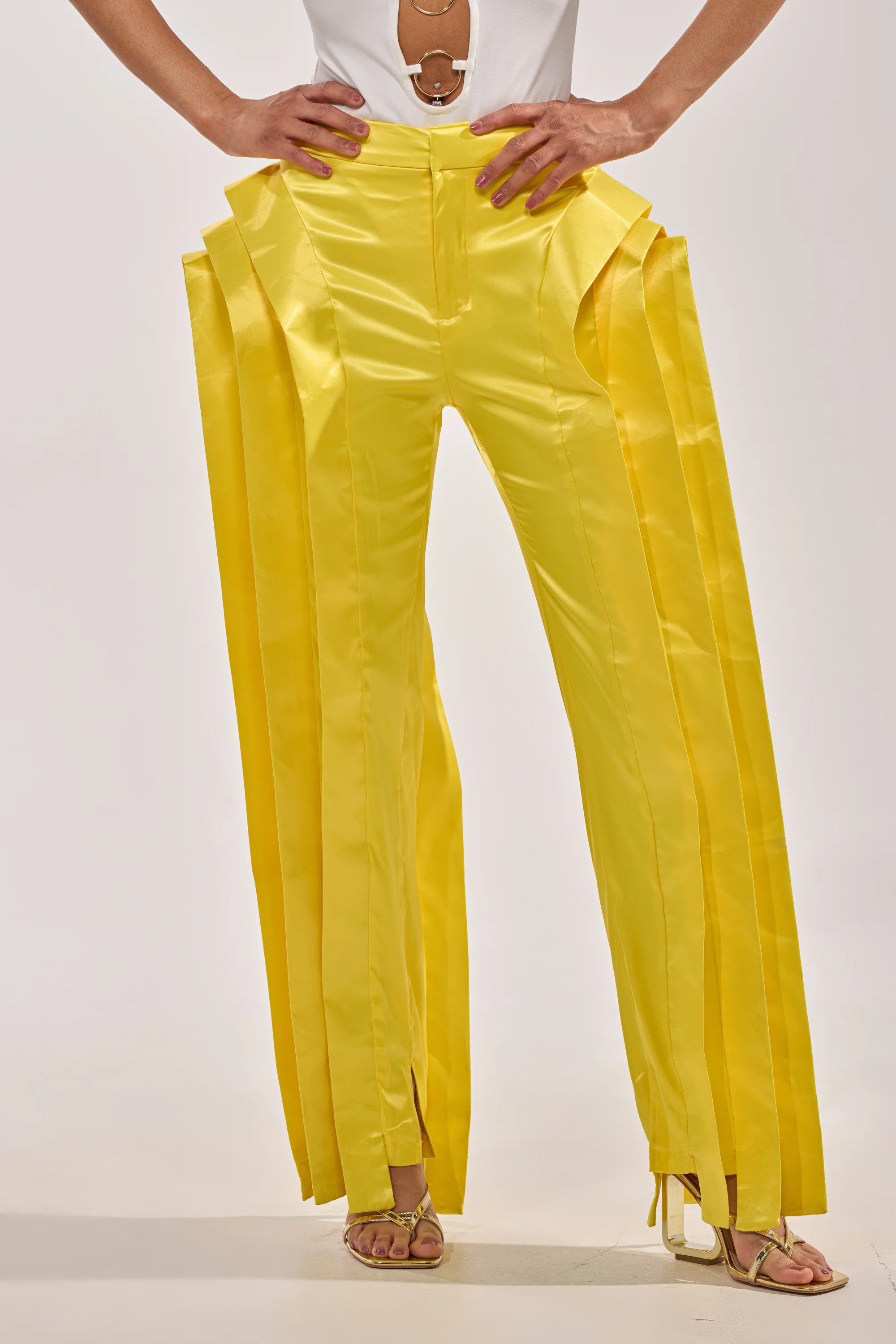 YELLOW INFINITY TROUSER | AKIRA