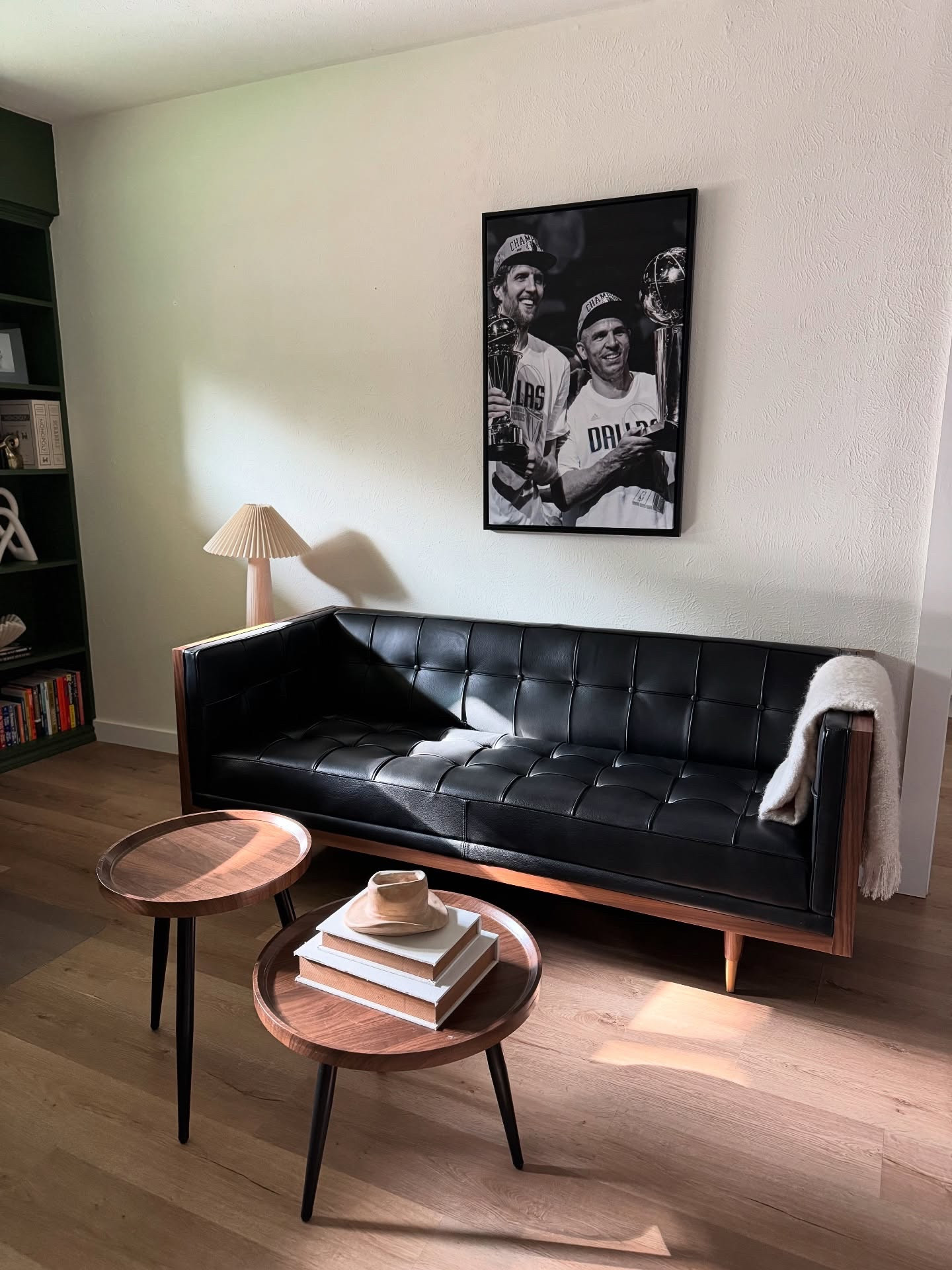 I’m 36 weeks and in full nesting mode. Happy to have Hunter’s office complete before baby is here 🙌🏼 @manhattan.home.design is having their Labor Day Sale right now!! Comment LBD to shop our faves 🤍
—

Home office, office space, mid century style, mid century sofa, office style, moody style office