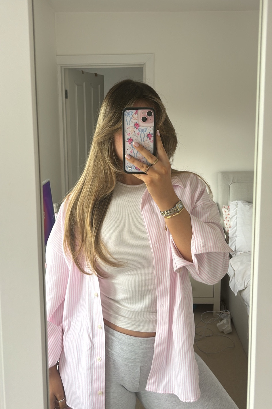 Zara, H&m, Brandy melville, Uniqlo, Boohoo, Asos, Topshop, transitional outfit, transitional style, spring outfit, spring fashion, pinstripe shirt, oversized shirt, spring outfits, style inspiration 

#LTKeurope #LTKSeasonal #LTKstyletip