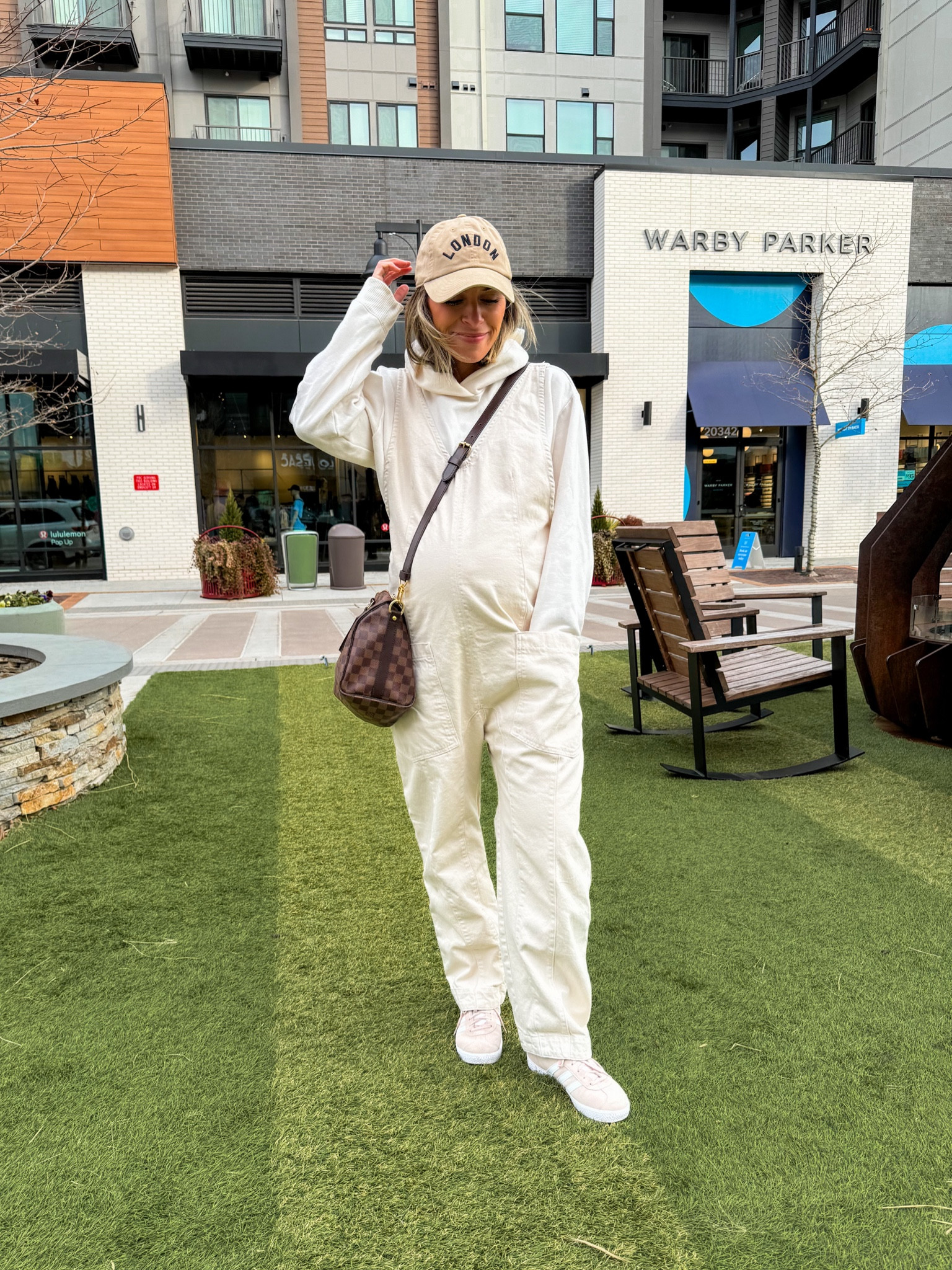 overalls size small 

bump style

#LTKstyletip #LTKbump #LTKfindsunder100