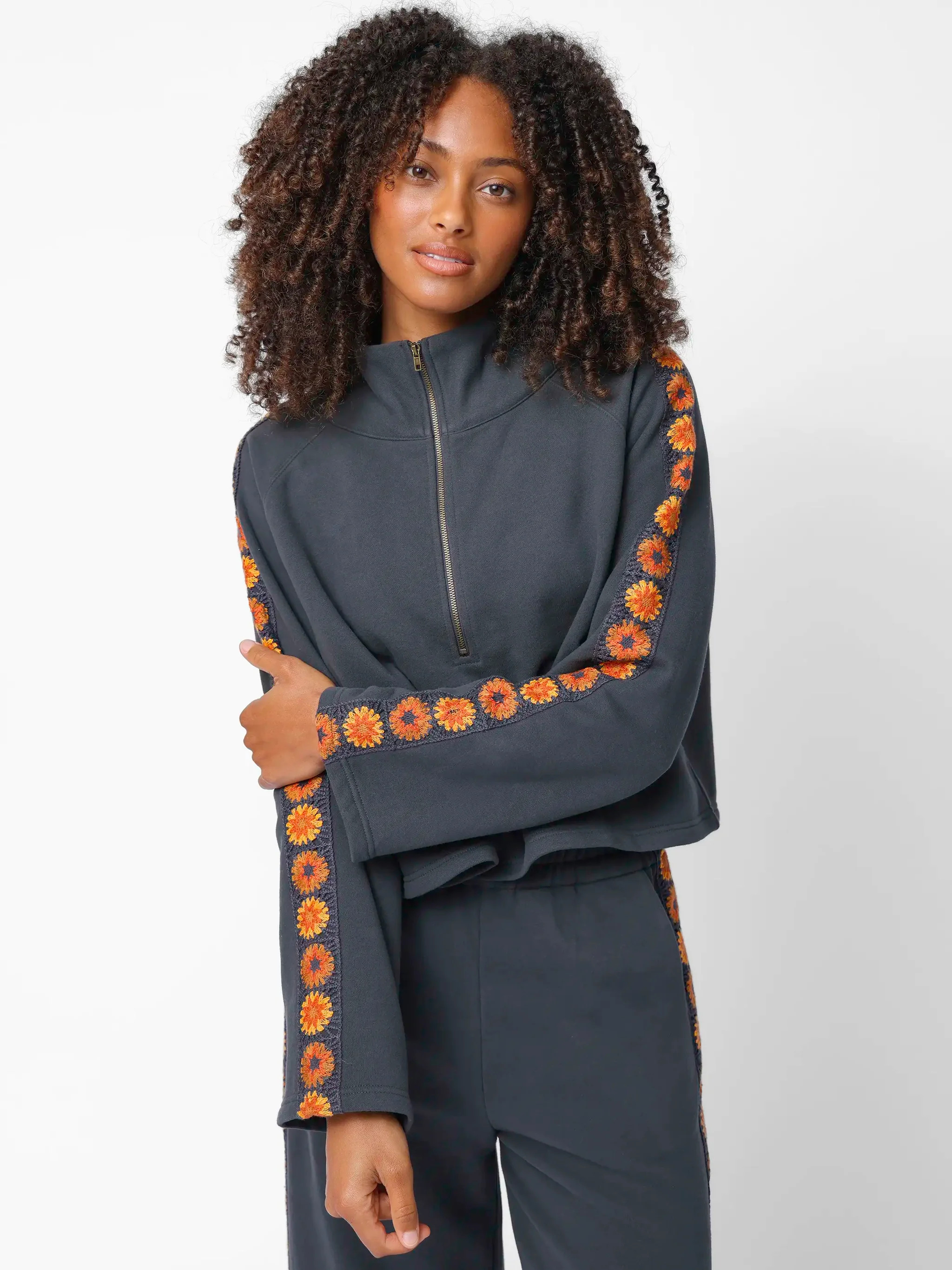Lyvie Trim Sweatshirt | Natural Life
