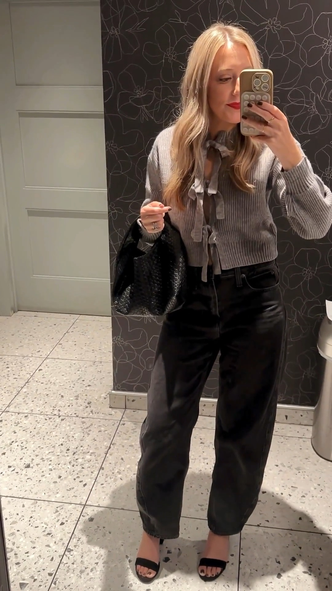 Easy date night outfit with this tie front sweater 🩶

Christmas outfit
Holiday outfit
Grey sweater 
Black jeans
Black denim 
Barrel jeans 

#LTKOver40 #LTKootd #LTKHoliday