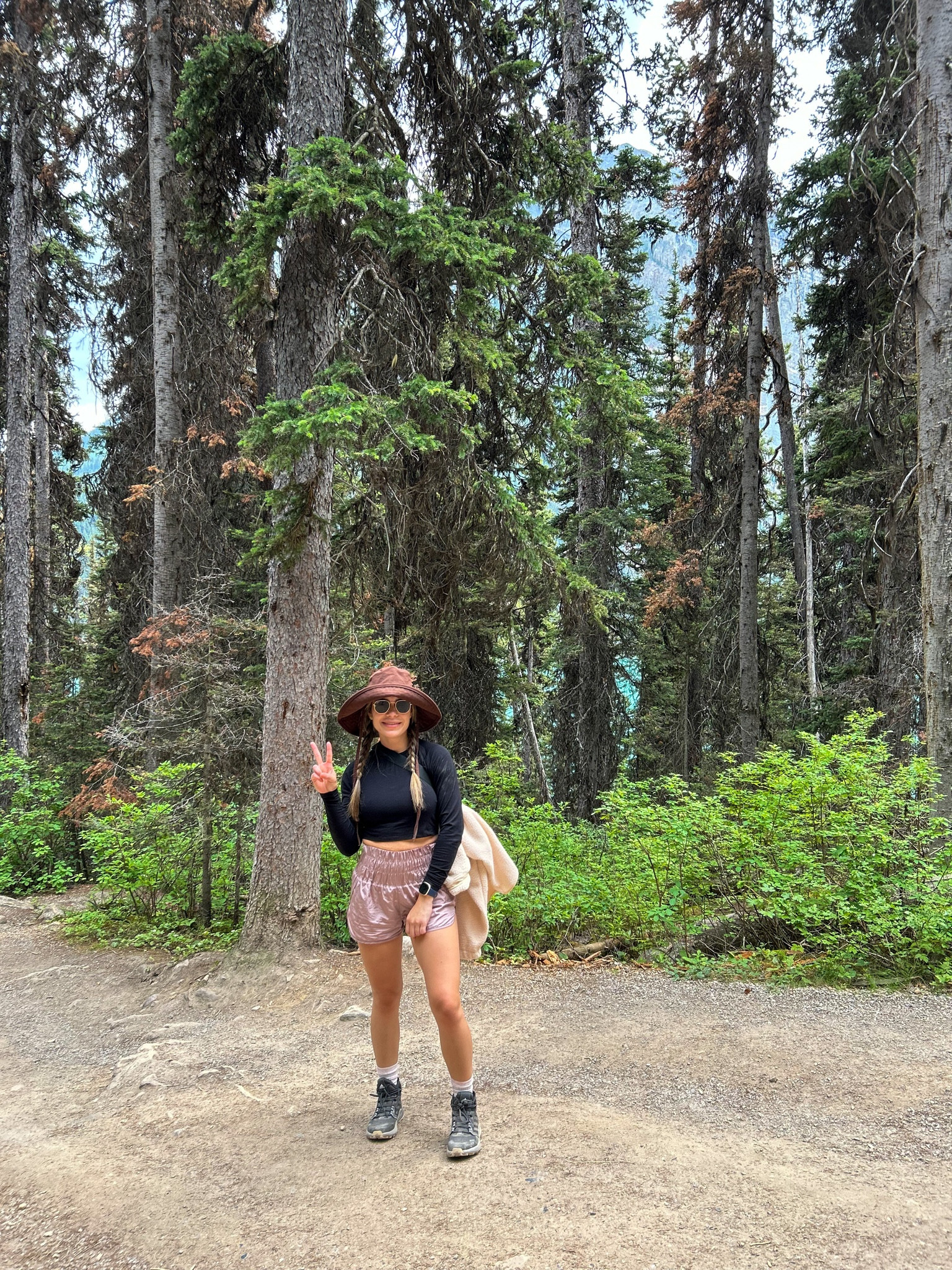 Banff hiking outfit 


#LTKtravel #LTKunder50 #LTKxPrimeDay