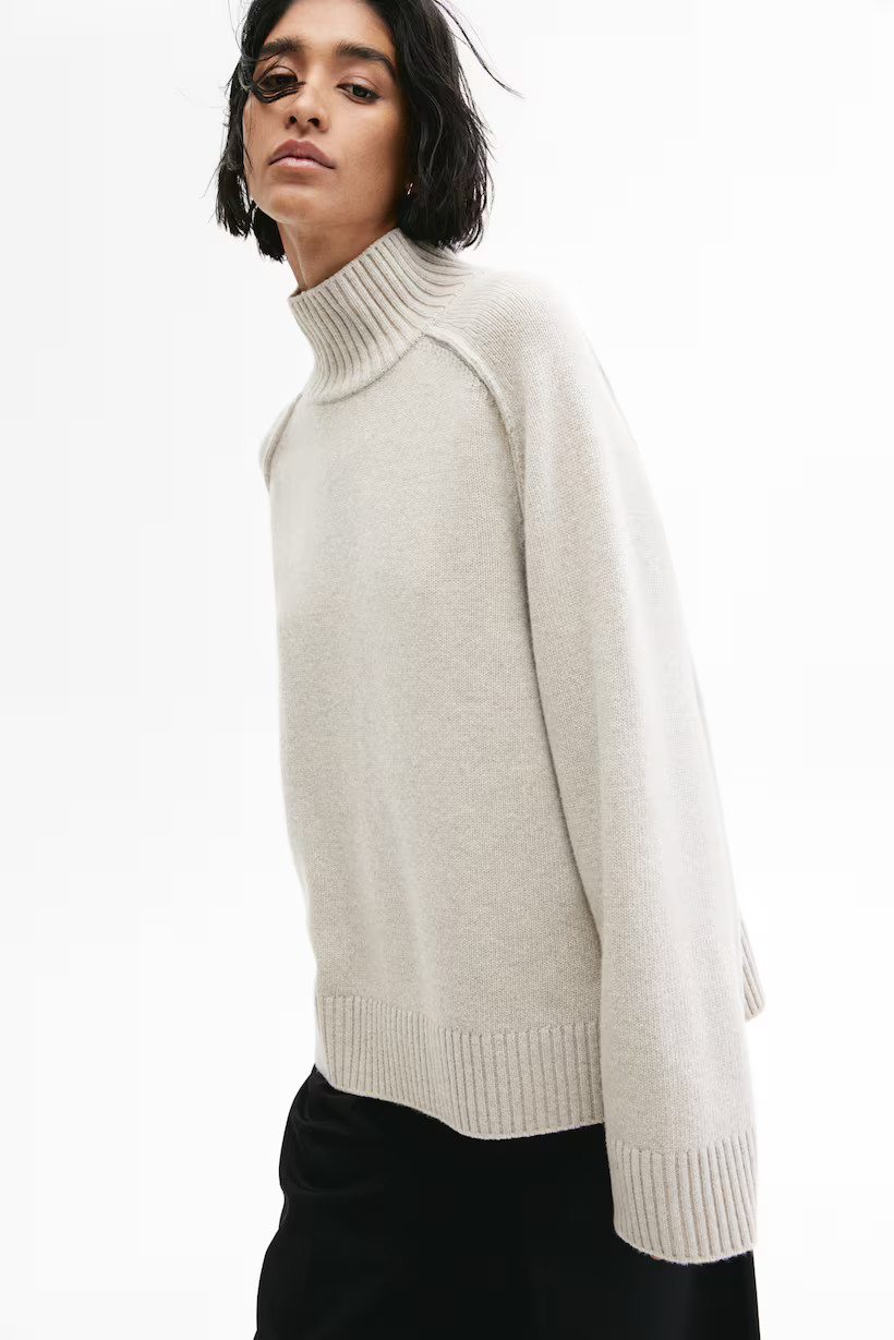 Cashmere-blend turtleneck jumper | H&M (UK, MY, IN, SG, PH, TW, HK)