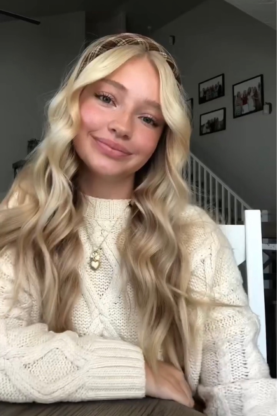 My outfit from “show yourself” on tiktok! One of my favorite fall sweaters paired with the cutest headband!!

#LTKSeasonal #LTKSaleAlert #LTKBump