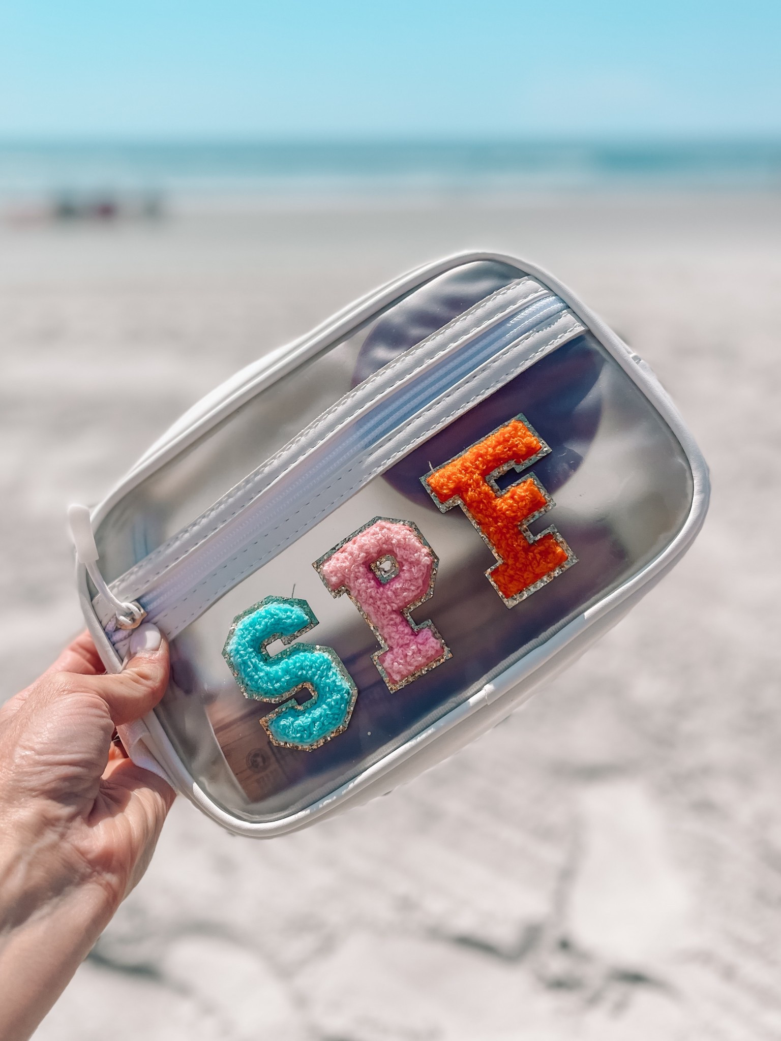 This waterproof SPF bag keeps our sunscreen and tanning oils organized while at the beach and pool. And Has a front zip pocket that fits my cell phone and credit card perfectly. 


Amazon organization 
Amazon products 
Amazon beach finds
Beach gear


#LTKSeasonal #LTKItBag #LTKTravel