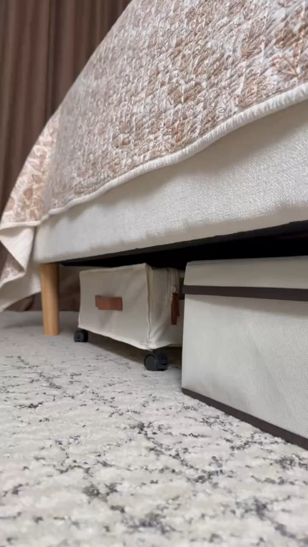 Staying organized never looked this good 🤍 These canvas storage bins with clear zip fronts are perfect for keeping linens, bedding, and seasonal clothes neatly stacked and dust-free. I love how the neutral fabric and leather trim blend seamlessly into any closet or laundry room — practical and pretty storage that makes it easy to find what you need ✨🧺

#ClosetOrganization #LinenStorage #HomeOrganization #StorageBins #CanvasStorage #ClosetGoals #NeutralHome #LaundryRoomInspo #OrganizedHome #LTKHome #LTKFinds #eanesinteriors





#LTKFindsUnder50 #LTKHome #LTKvlog