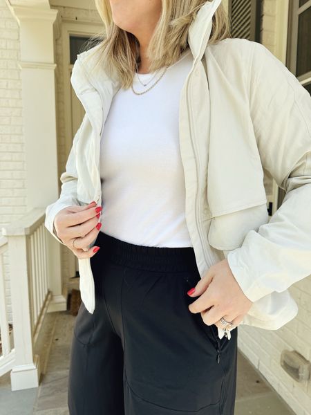 The jacket that I get stopped and asked about every time I wear it out in public is the Always Effortless Jacket by @lululemon ! I just got it in “Bone” and have worn it multiple times already! #ad #lululemoncreator