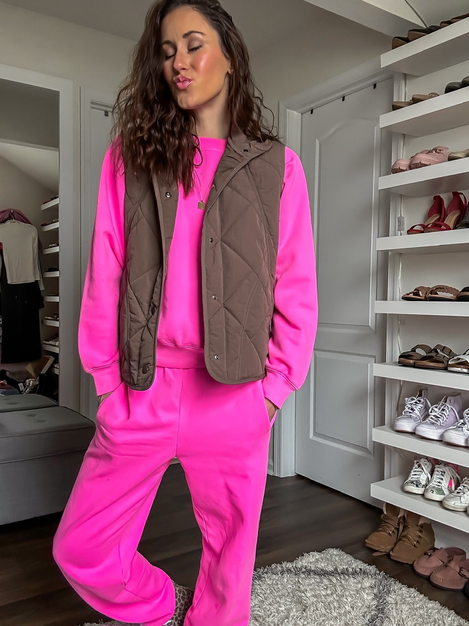 Cute + cozy sweatsuit from gap! 

#LTKSeasonal #LTKSaleAlert #LTKFindsUnder50