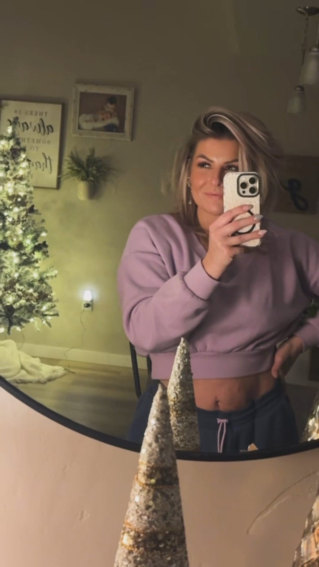 The power of a good hair flip 🤌🏼👸🏼 … gets em’ every time…💋 
.
.
or is it just my bad habit 🤓🧐 LMAO but seriously! …I touch my hair so much when it’s down it gets greasy so fast 😅 …ugh girl problems, 🥰 I’m blessed to have! 💓 
.
I have random FAVORITES from this year linked below!! 😘
.
.
.
#girlpower #aspiretoinspire #beautyisafeelingfirst #hairflip #hairflipready #hairflips #blondie #beauty #smokeyeyequeen #glowup #girlproblems #selfcareroutine #selflove #girlsjustwannahavefun #haircare 

#LTKgrwm #LTKBeauty #LTKselfcare