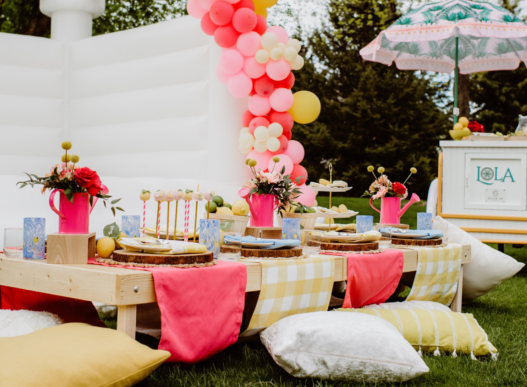 Dreaming of summer, love this tablescape☀️ 



#LTKSeasonal #LTKhome #LTKstyletip