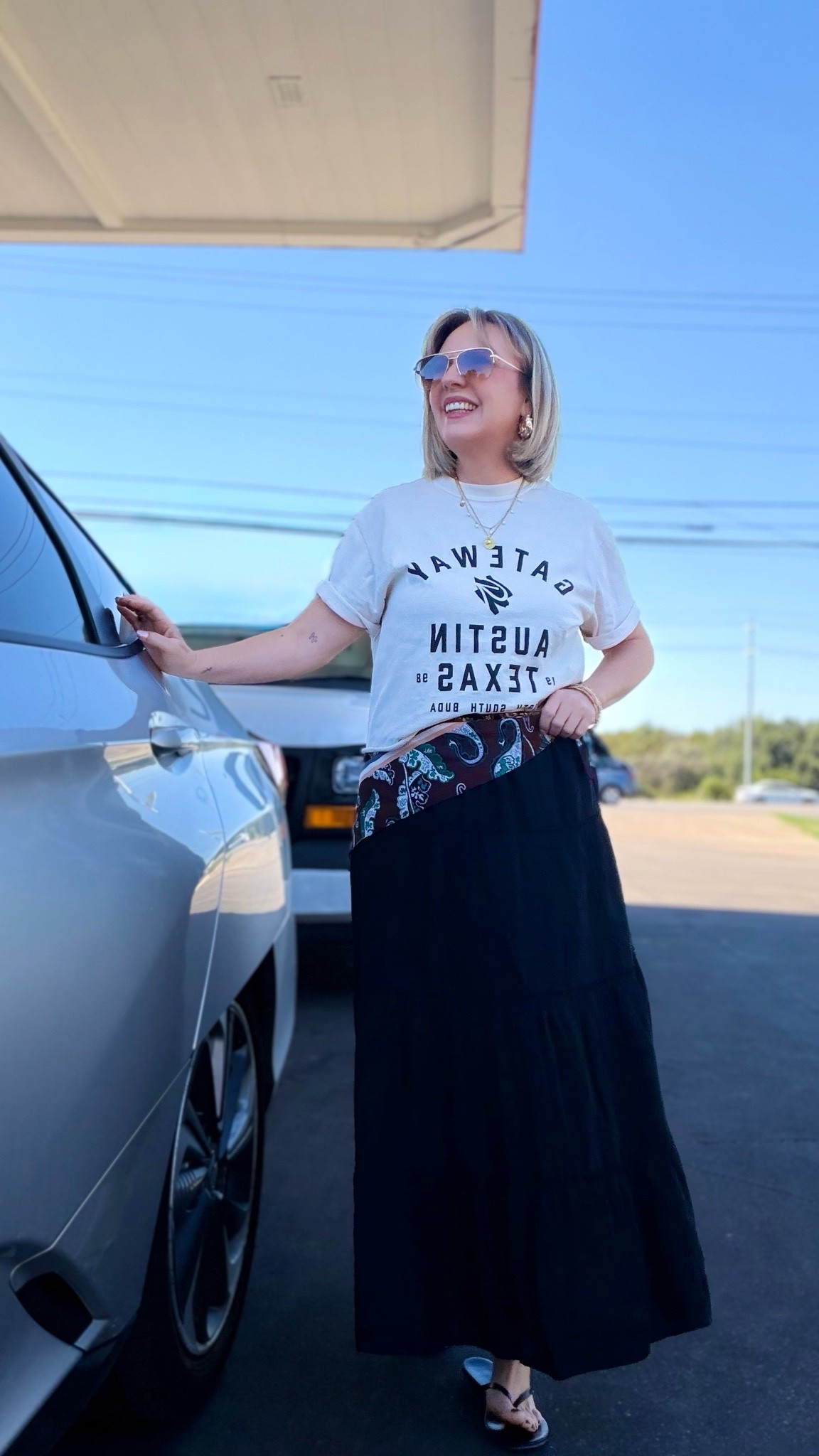 A great formula for fall. Any kind of tee, maxi skirt, something around the waist for interest, sandals on a warmer day booties on a cooler day. I take a size medium in this skirt and at 5’2” I can still wear it with flats. ￼