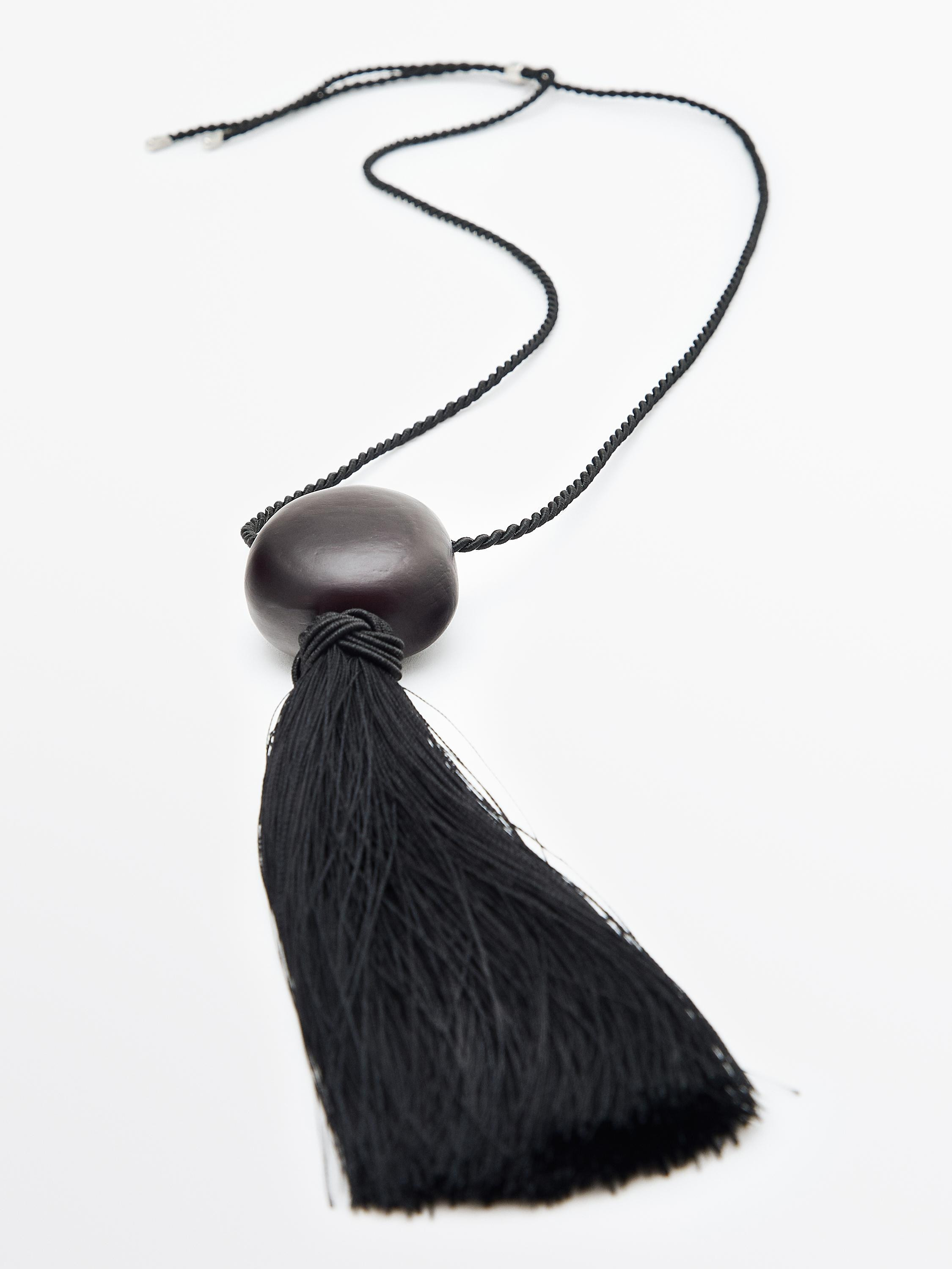 Wooden tassel pendant | Massimo Dutti UK