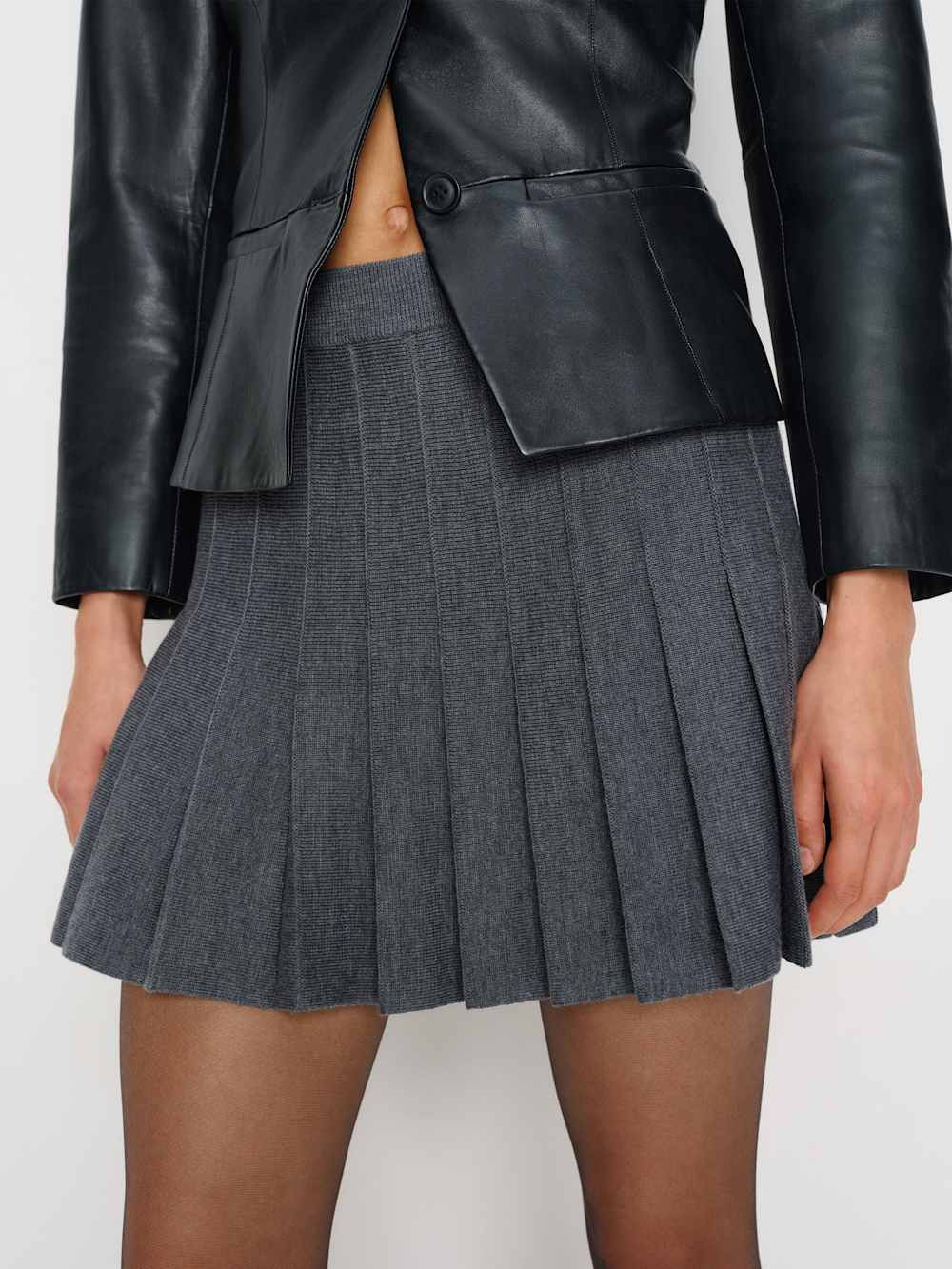 Mid Grey | Reformation (Global)