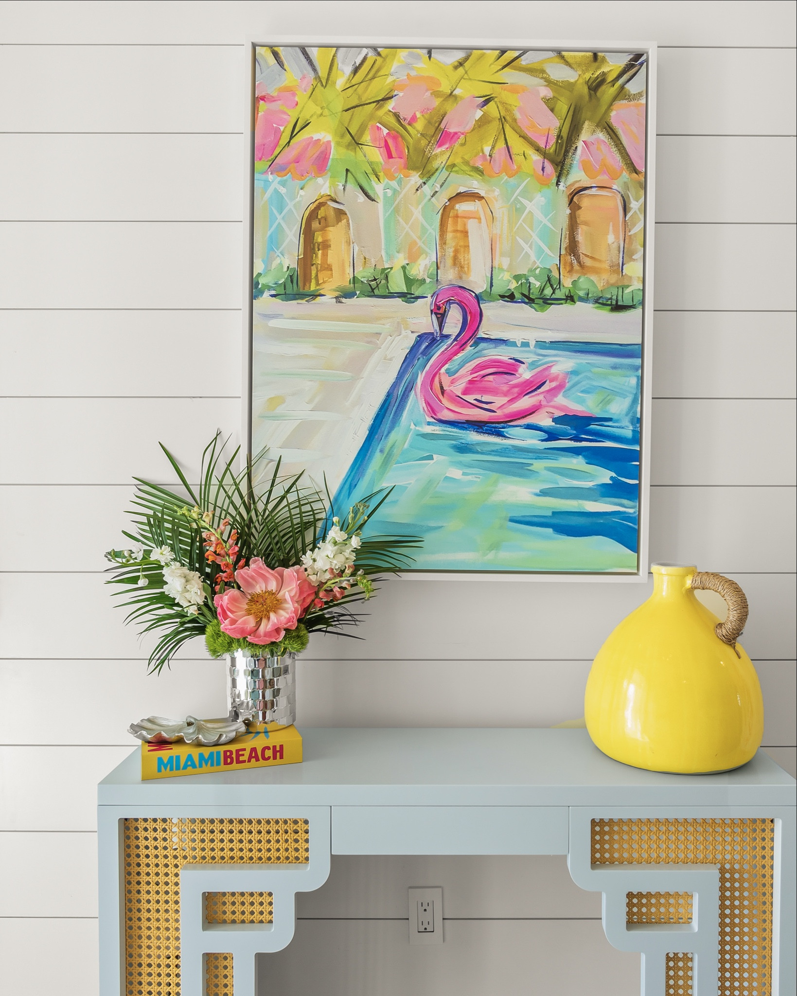 Obsessed with this cute coastal entryway from one of our projects. The colorful decor adds the perfect pop of seaside charm! #CoastalEntryway #ColorfulDecor #SeasideVibes #HomeDecorInspo #InteriorDesign #BeachHouseStyle #EntrywayGoals #CoastalLiving #DecorInspo #HomeDesign



#LTKHome