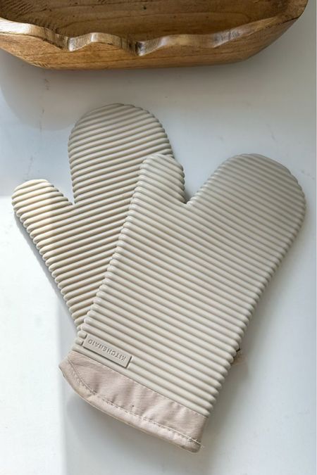 Ribbed soft silicone set of two kitchen oven mits - beautiful neutral milkshake color! Perfect Mothers Day gift idea! 



#LTKhome #LTKGiftGuide #LTKfindsunder50