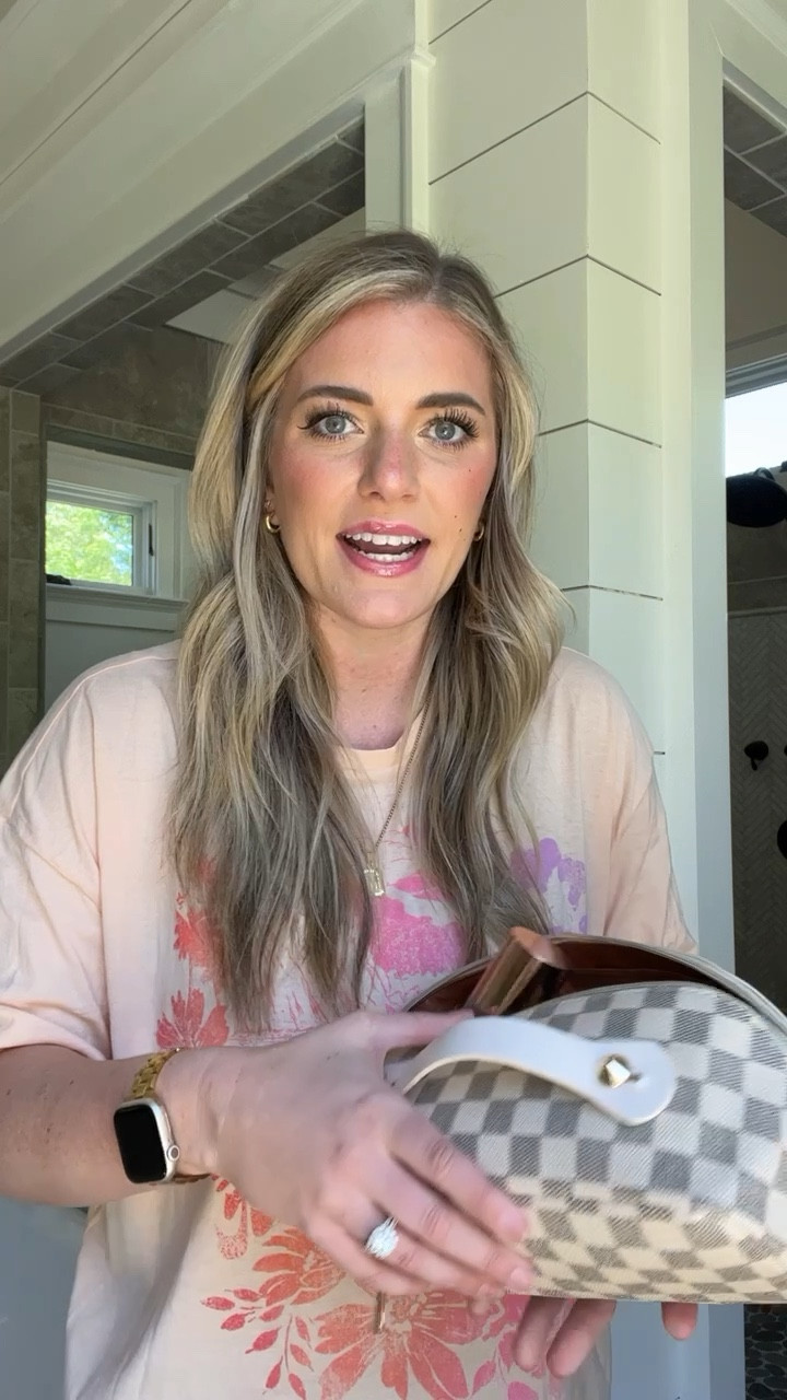 Current makeup details 
Makeup 
Lip oil: jeté 
Elf halo glow: shade 2
Foundation: LW9
Elf Halo glow Contour: medium/tan
Concealer: nougat
Blush: happy 
Setting powder: pound cake
Eyeliner: brown 
Eyebrow pencil: taupe
Mascara: black 


#LTKbeauty #LTKFind #LTKunder50