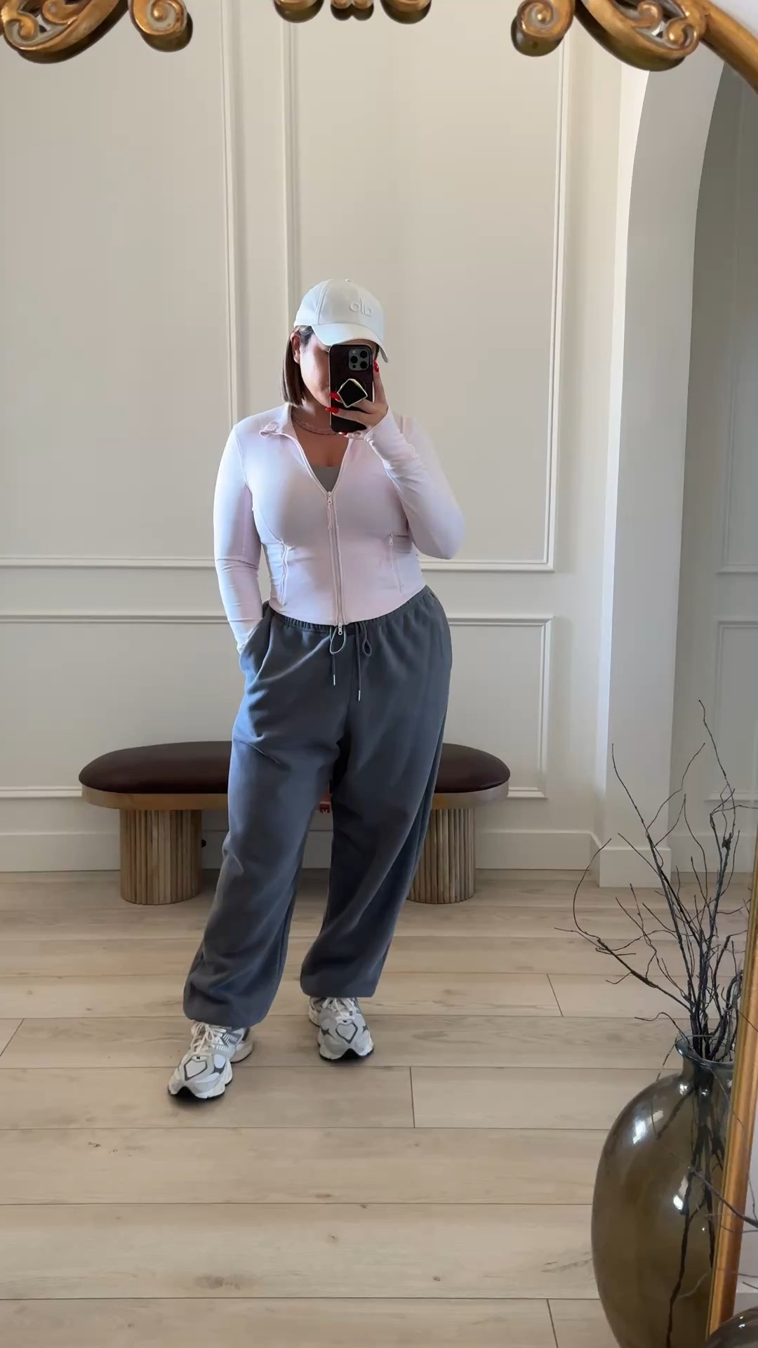 Top L 
Pants XL for oversized baggy fit. Large fits fine as well, but I prefer the extra large so they are really baggy. 
Their sweatpants are extremely soft and very good quality. Use code DENIMAF now until 2/2 to save an additional 15% off the sale going on right now. 