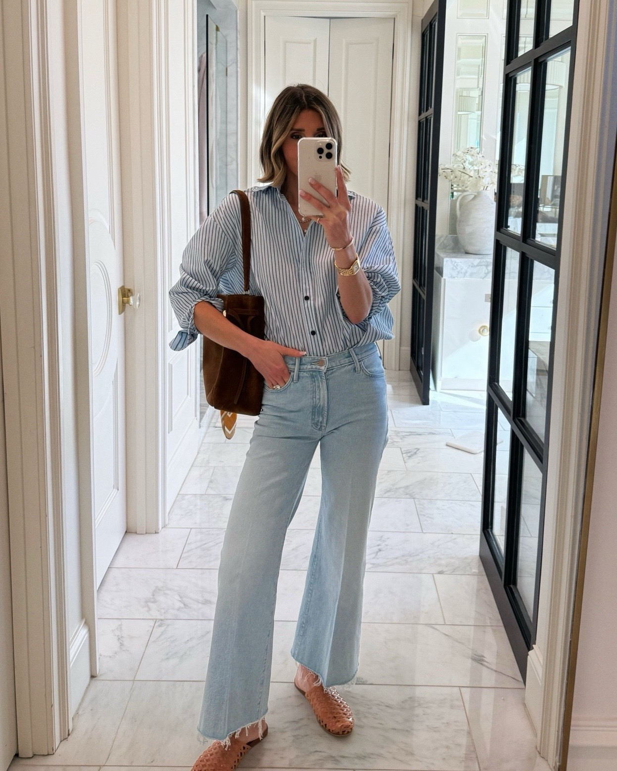 New jeans for spring - love this wash. I'm 5'7 wearing size 25.

#LTKootd