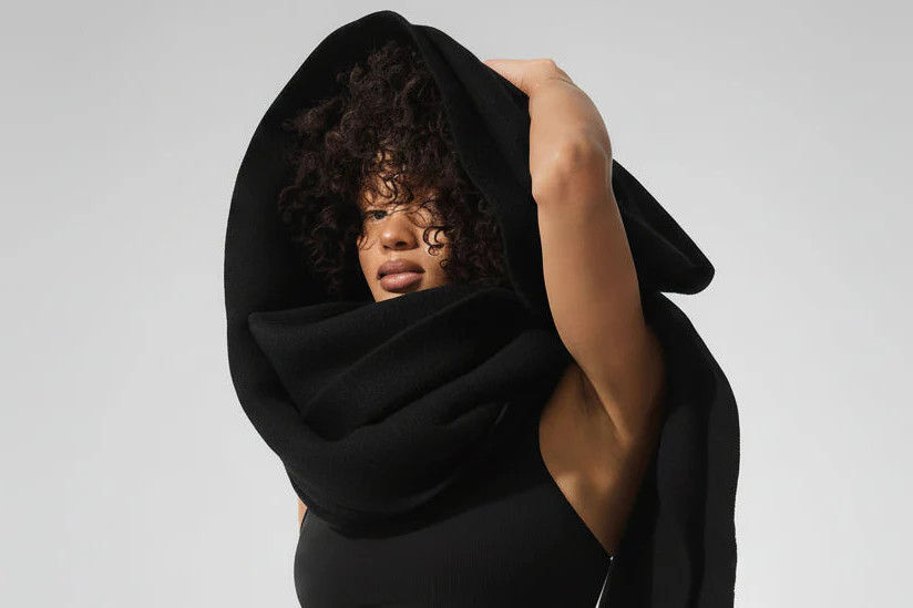 Alo YogaÂ® | Merino Wool Oversized Scarf in Black | Alo Yoga