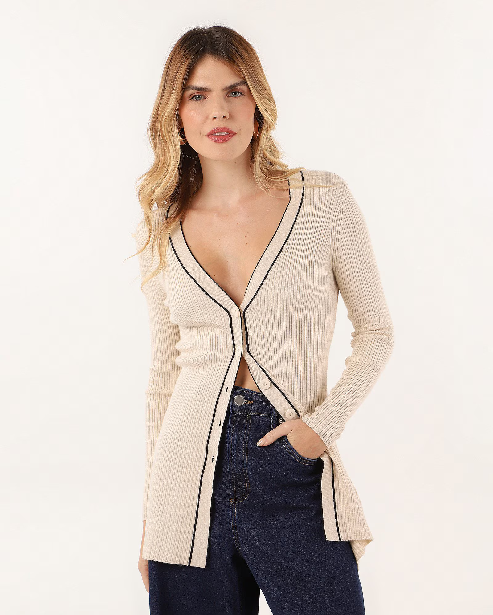 Cardigan feminino alongado em tricot canelado bege | AK by Riachuelo | Riachuelo (BR)
