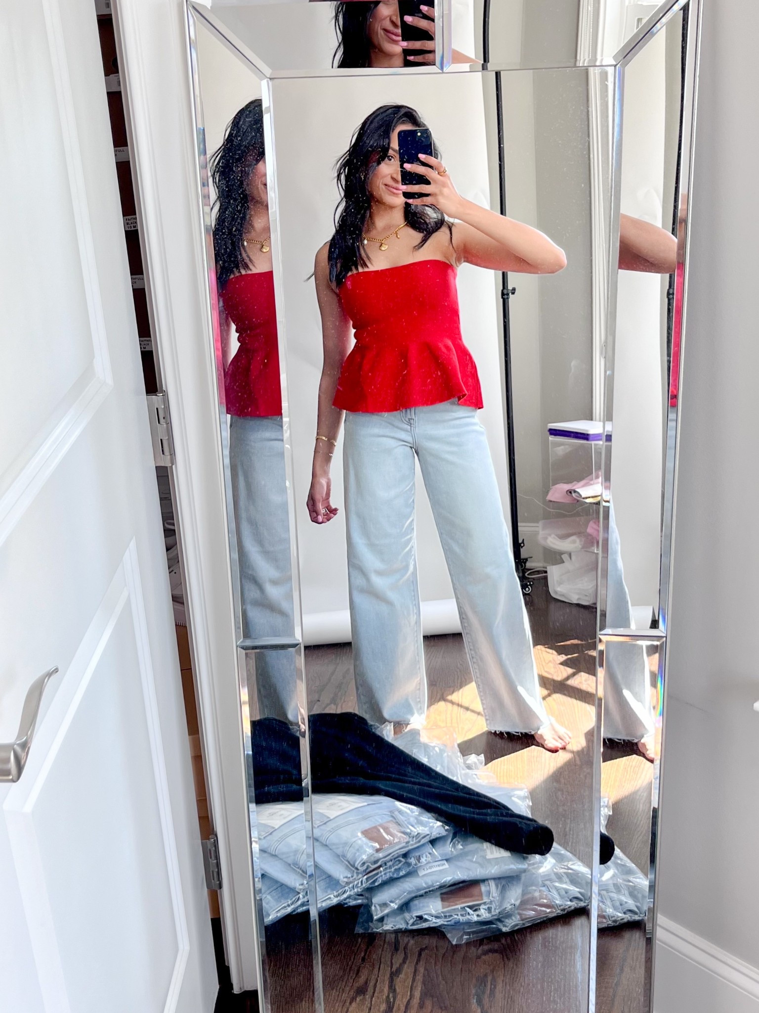 Logan dad jeans
Light wash jeans
Red top
Tube top
Peplum top


#LTKFindsUnder50 #LTKSaleAlert #LTKPetite