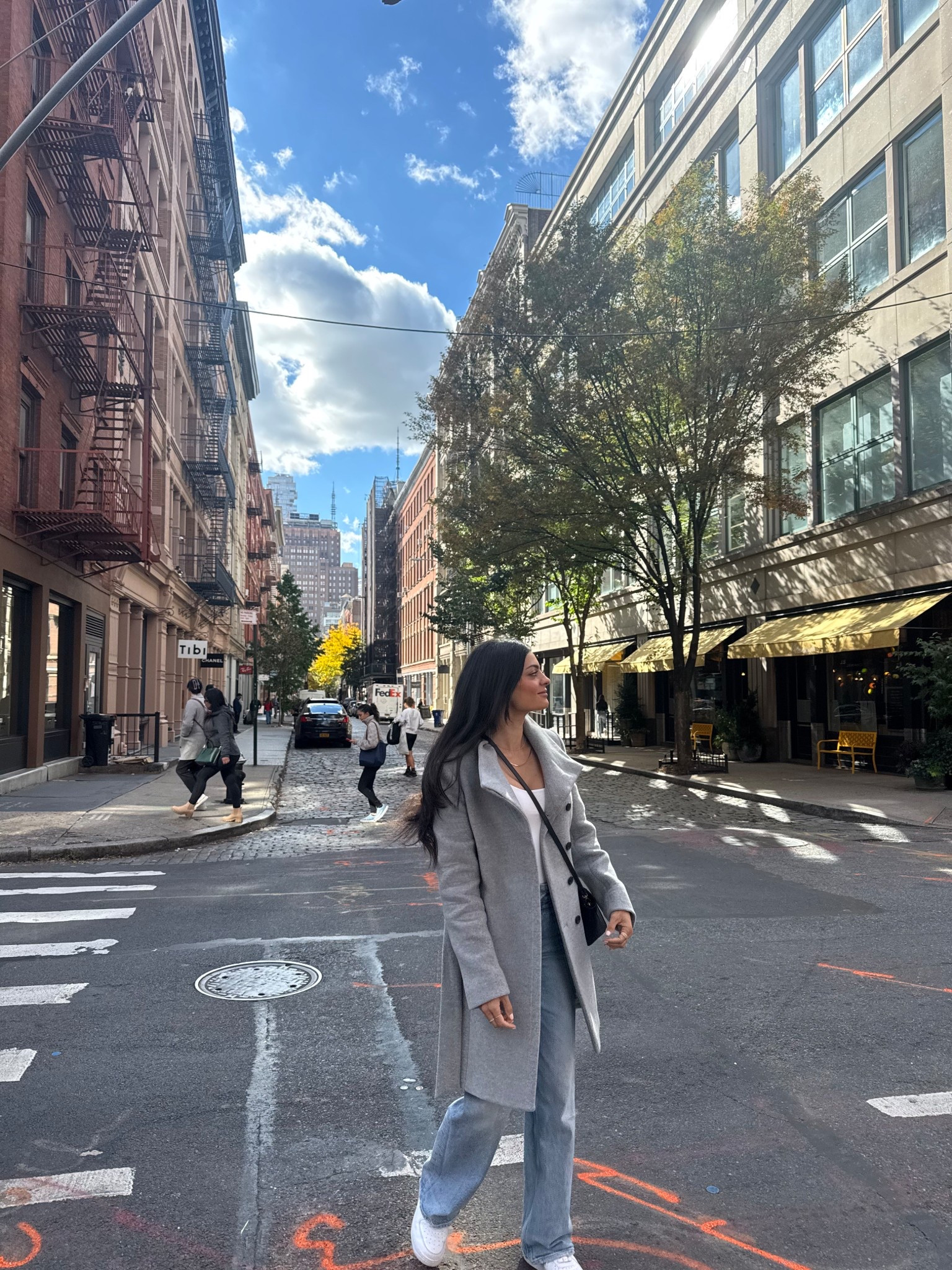 Crisp NYC🤍

#LTKSeasonal #LTKStyleTip #LTKFindsUnder100