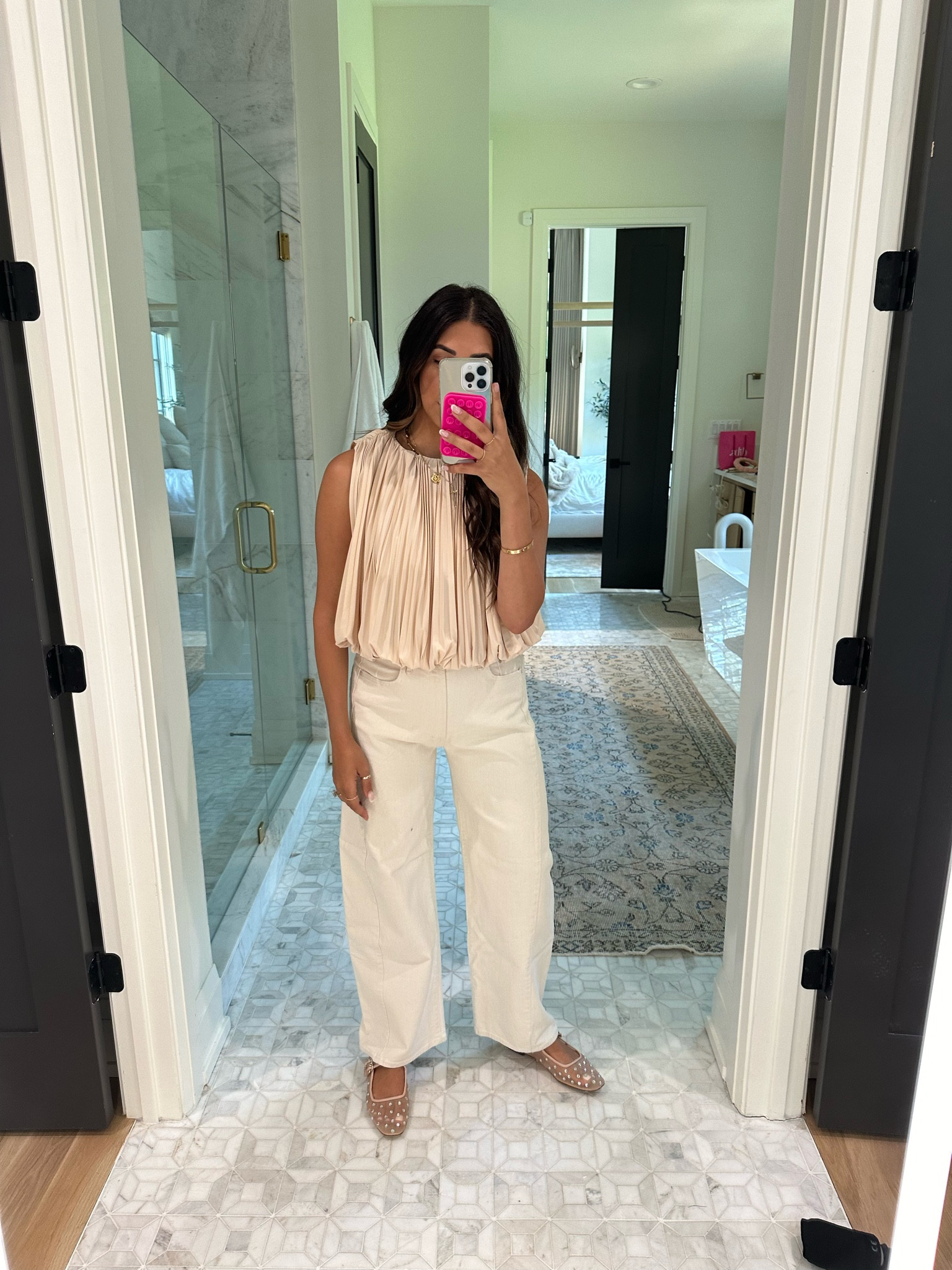 Top: small
Jeans: 26

Pleated top is such high quality! Love the color with these white barrel jeans.