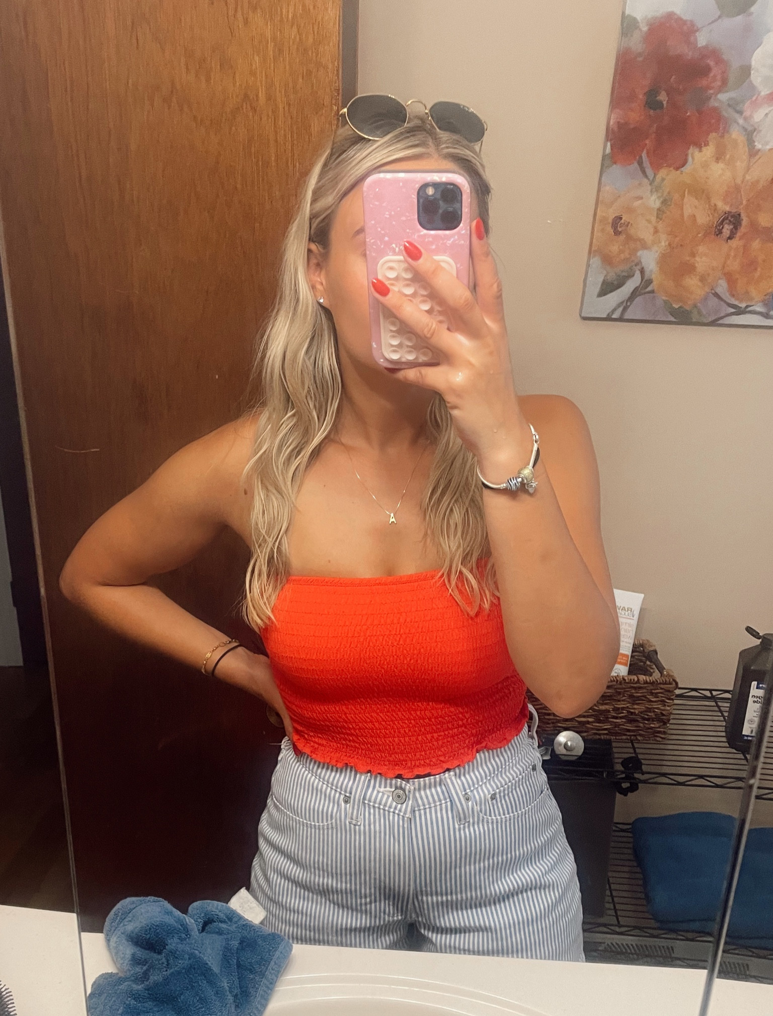 Happy 4th💙🤍❤️


#abercrombie #summeroutfit #shorts #highwaistedshorts #fourthofjuly #jeanshorts #denimshorts #tubetop #redwhiteandblue #initialnecklace 

#LTKSaleAlert #LTKSummerSales #LTKSeasonal