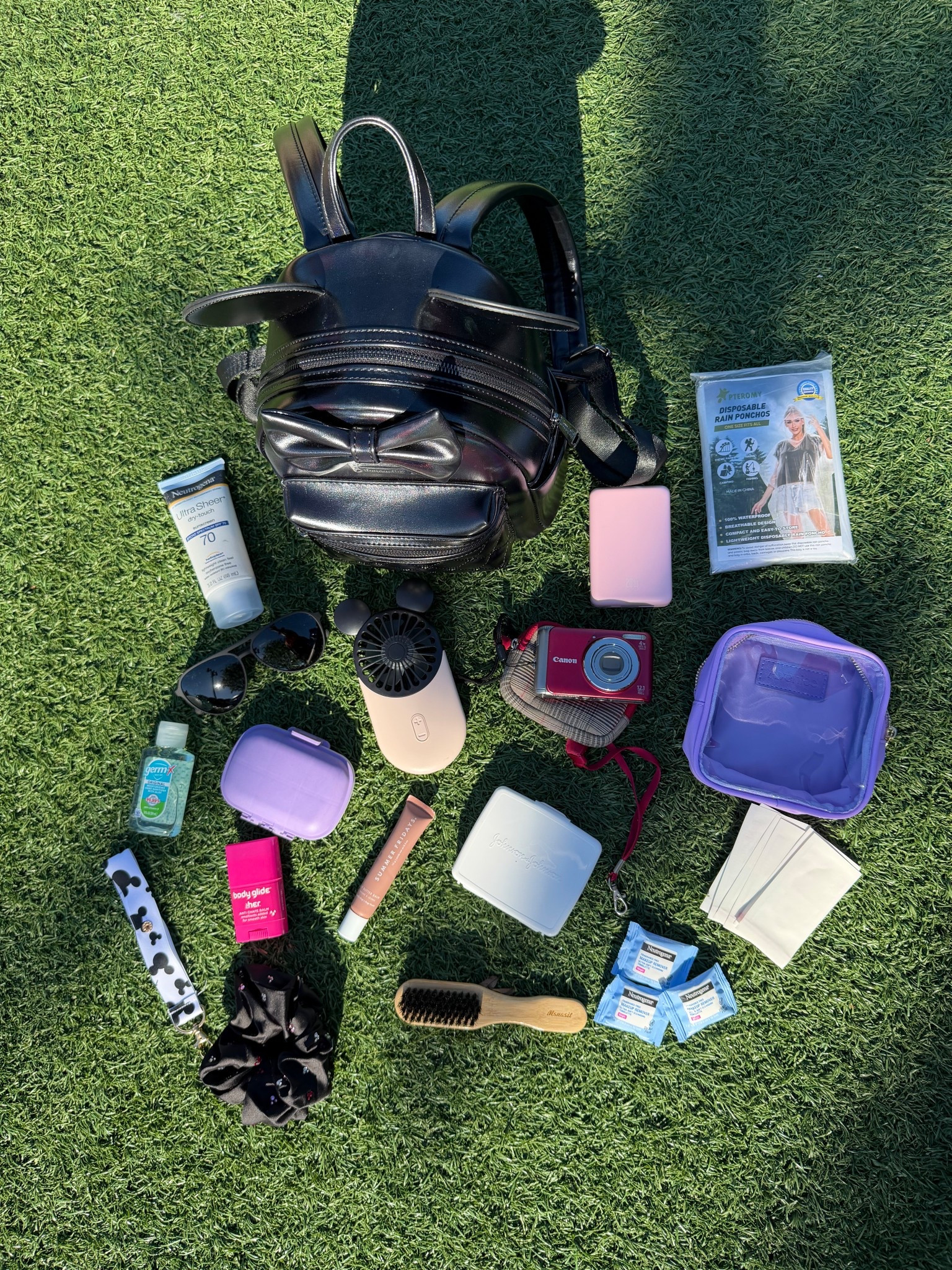 Disney Park Bag Essentials!

#themeparkfits #whatsinmyparkbag #disneyparkessentials #disneyessentials #themeparkessentials 