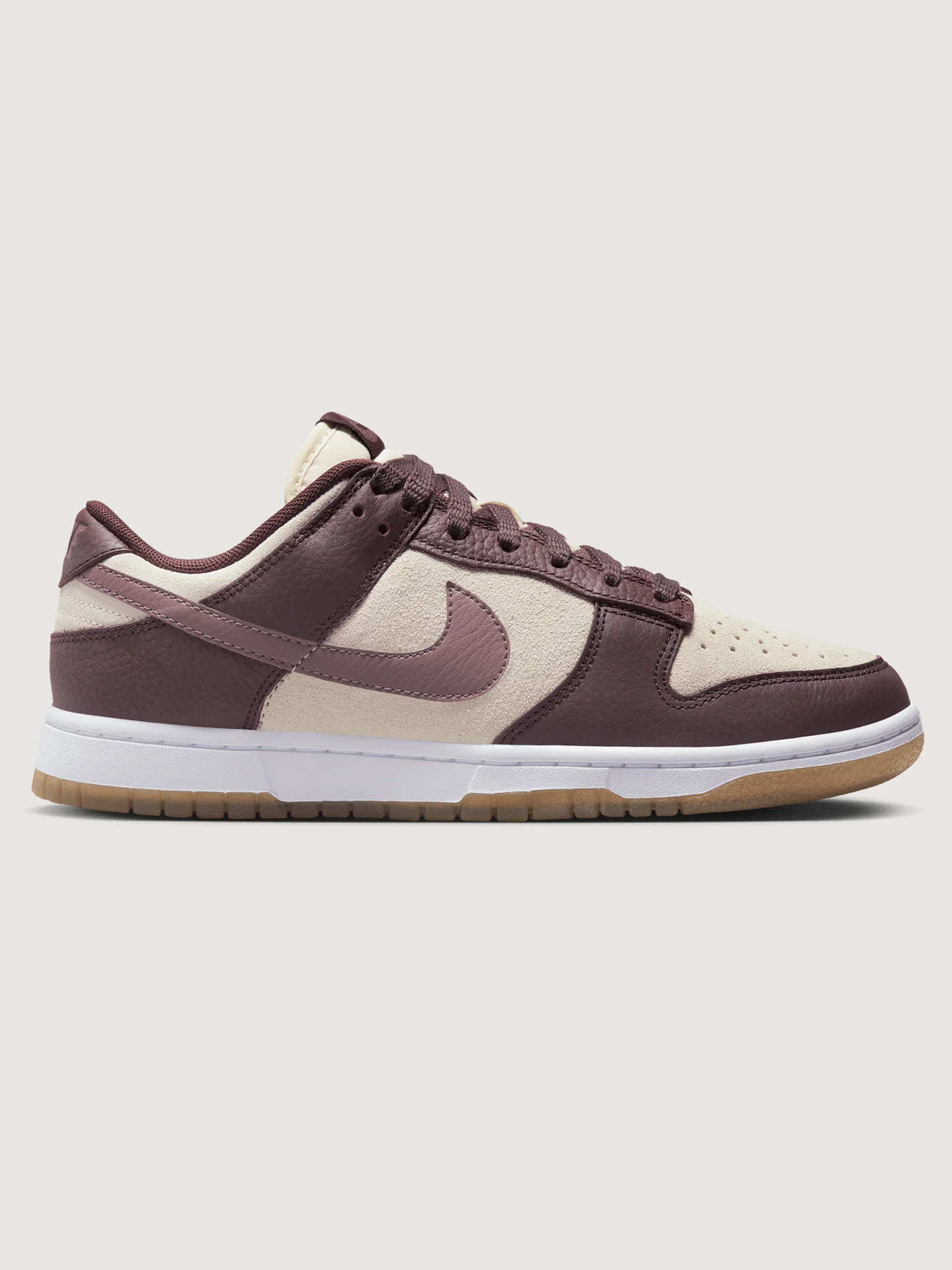 WMNS NIKE DUNK LOW - COCONUT MILK/PLUM ECLIPSE-EARTH | Carbon38