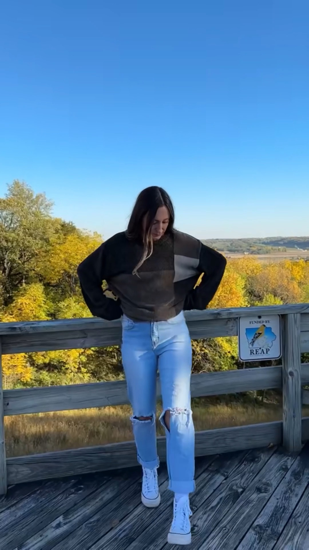 Fall Vintage Sweater Outfit Ideas with jeans and converse 



#LTKFindsUnder100 #LTKSeasonal #LTKStyleTip