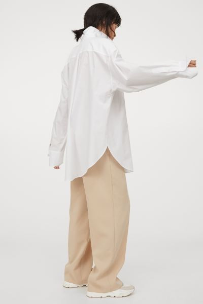 Cotton poplin shirt
							
							€22.99 | H&M (UK, MY, IN, SG, PH, TW, HK)