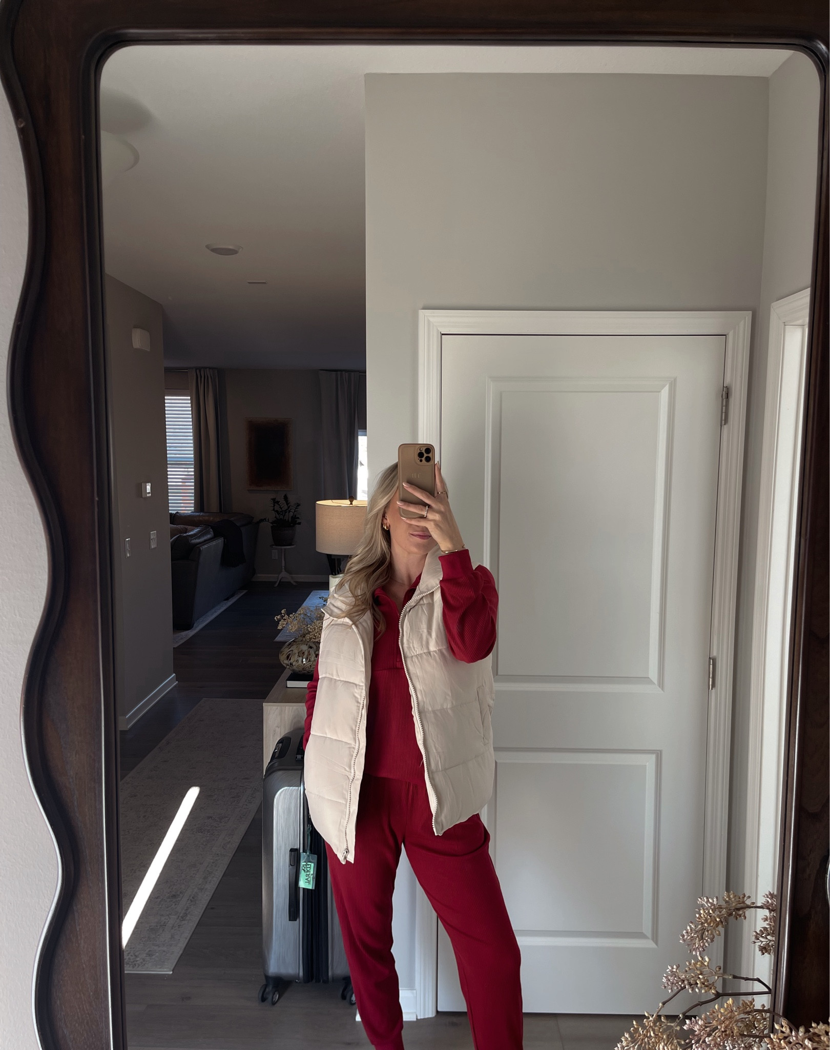 Matching comfy sweat set for fall & winter. Wearing size M and I would say you could either be TTS or size up one for an even comfier fit. #matchingset #affordableset #amazoncomfies

#LTKFindsUnder50