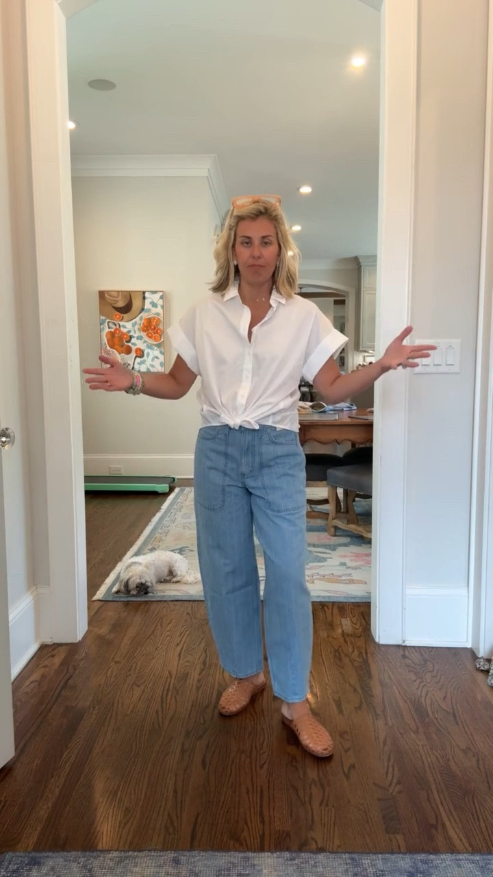 Easy throw on and go look!!
Top - xs 
Jeans - 4
Jelly - 8

#LTKdayinmylife #LTKootd #LTKmomlife