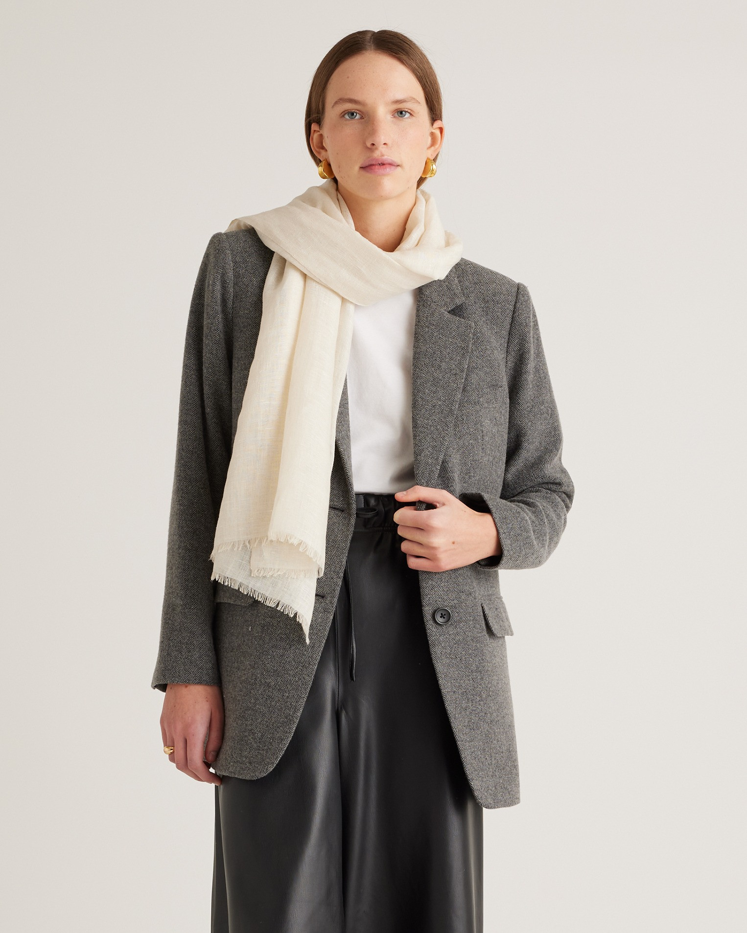 Quince | Women's Lightweight Linen Silk Cashmere Scarf in Ivory | Quince