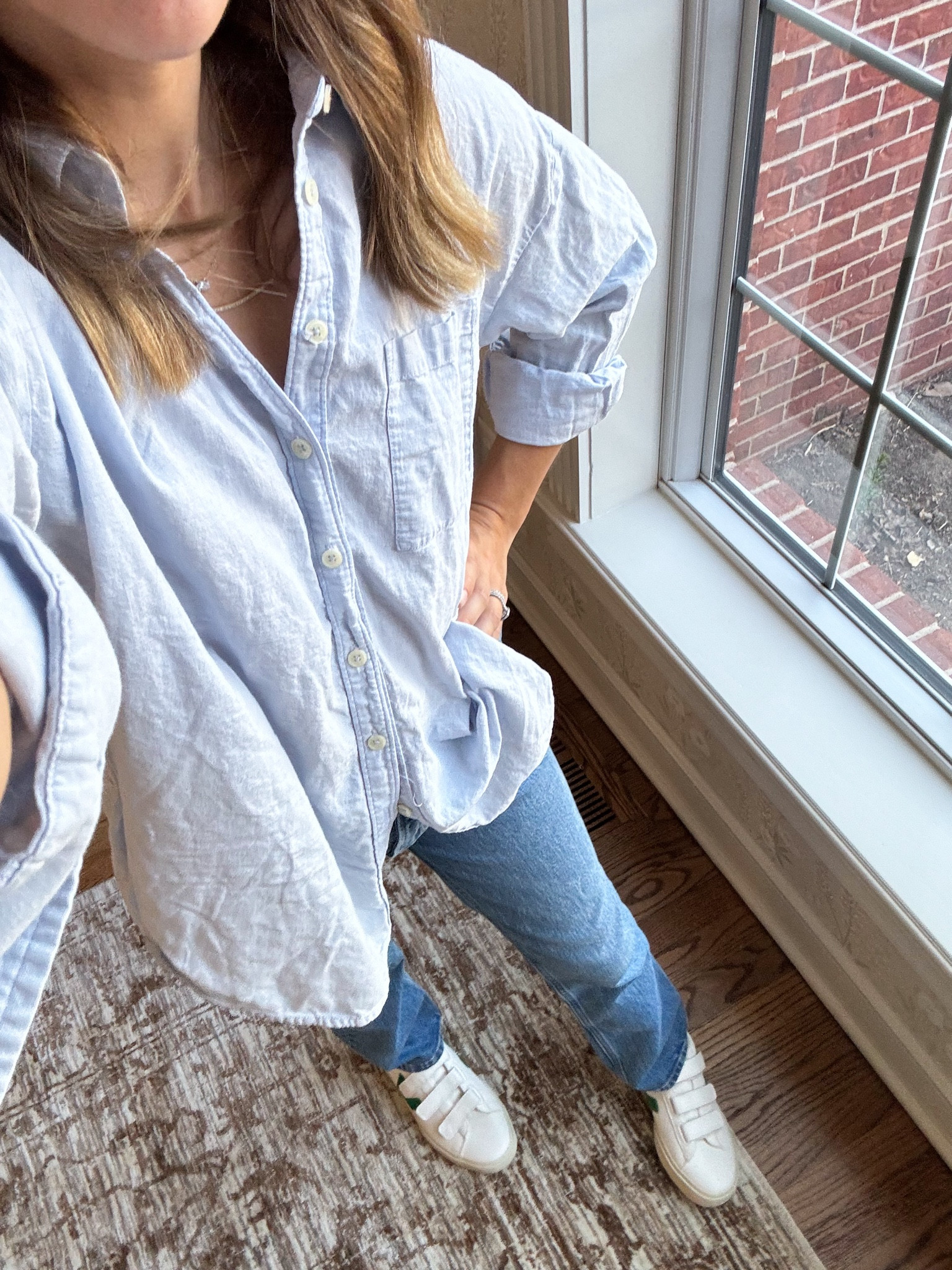 Casual mom outfit 

#LTKFindsUnder50 #LTKStyleTip #LTKSeasonal