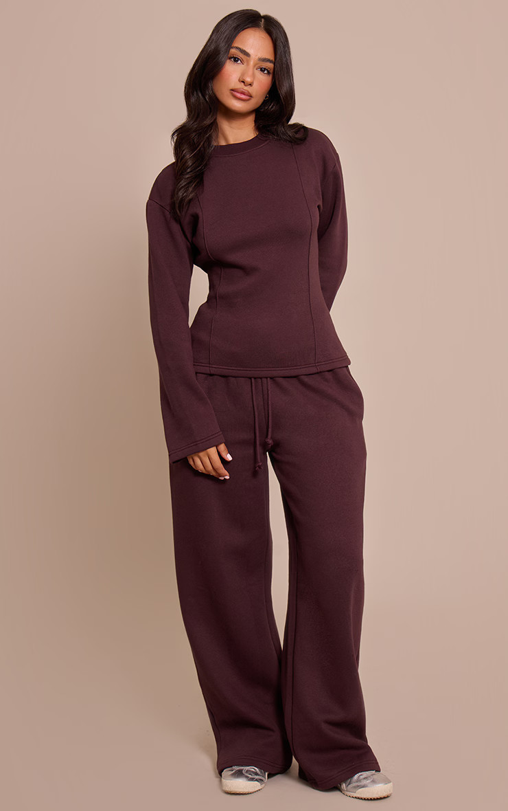 Petite Chocolate Wide Leg Sweatpants | Petite | PrettyLittleThing US