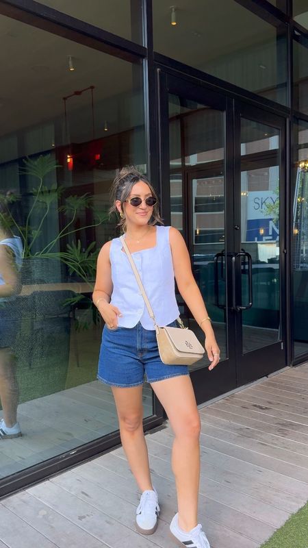 Styling Abercrombie dad shorts! I wear a 27 (fits tts)

Top: small (runs a little big)
Adidas: 7.5 (size down .5)

Check out @katie.h.snyder & @thehalliescene’s pages for how they styled their shorts!!


#LTKStyleTip #LTKFindsUnder100 #LTKVideo