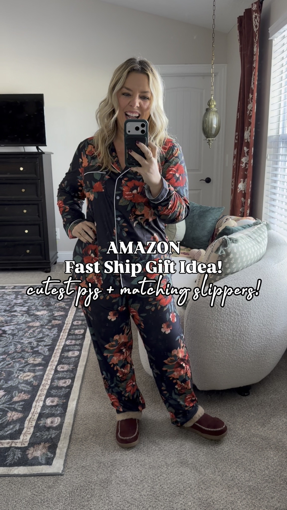 Last minute gift of this so soft women’s pajama set + matching slippers on Amazon!

#LTKGiftGuide #LTKHoliday #LTKMidsize